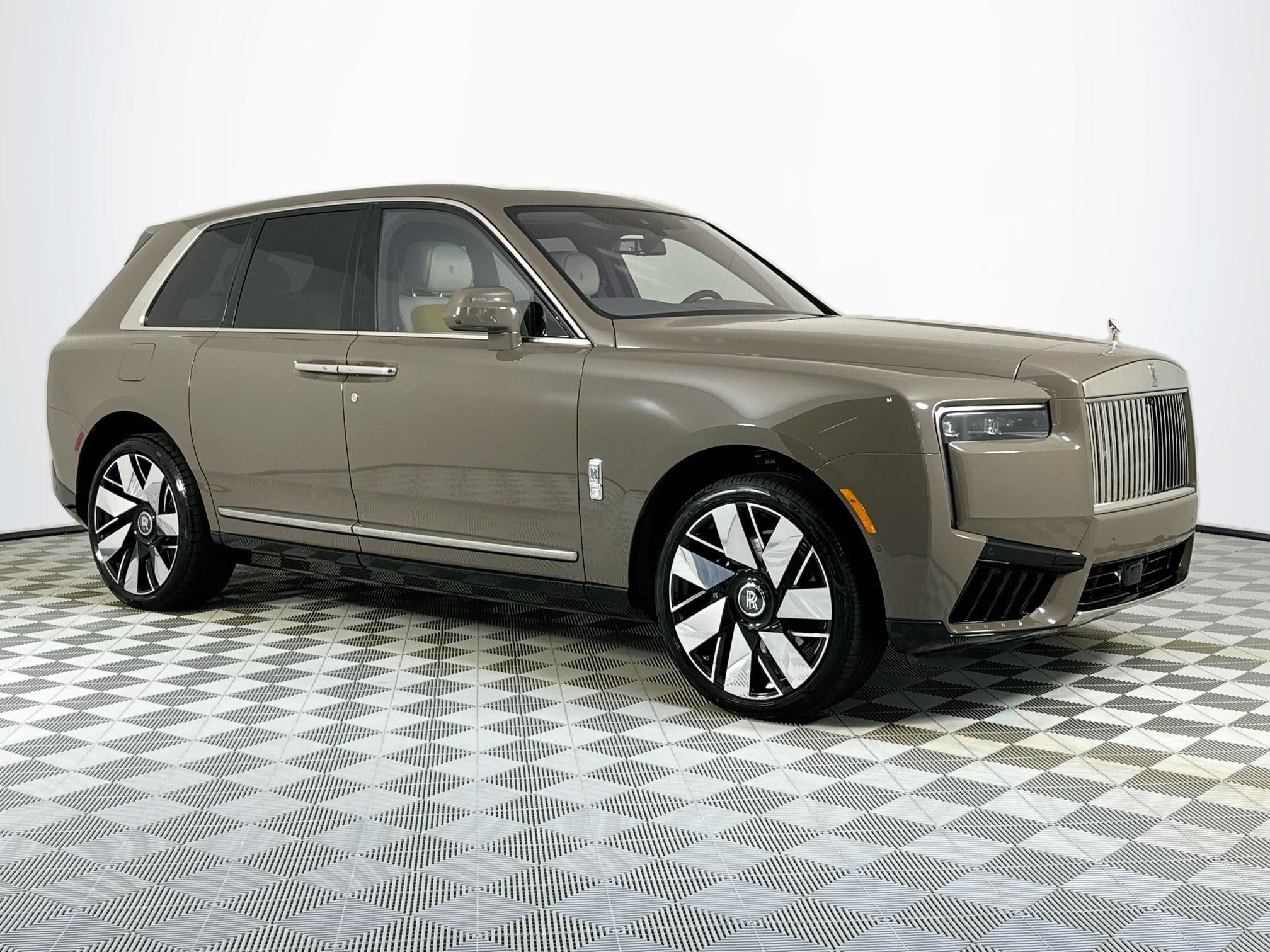 2026 Rolls-Royce Cullinan 