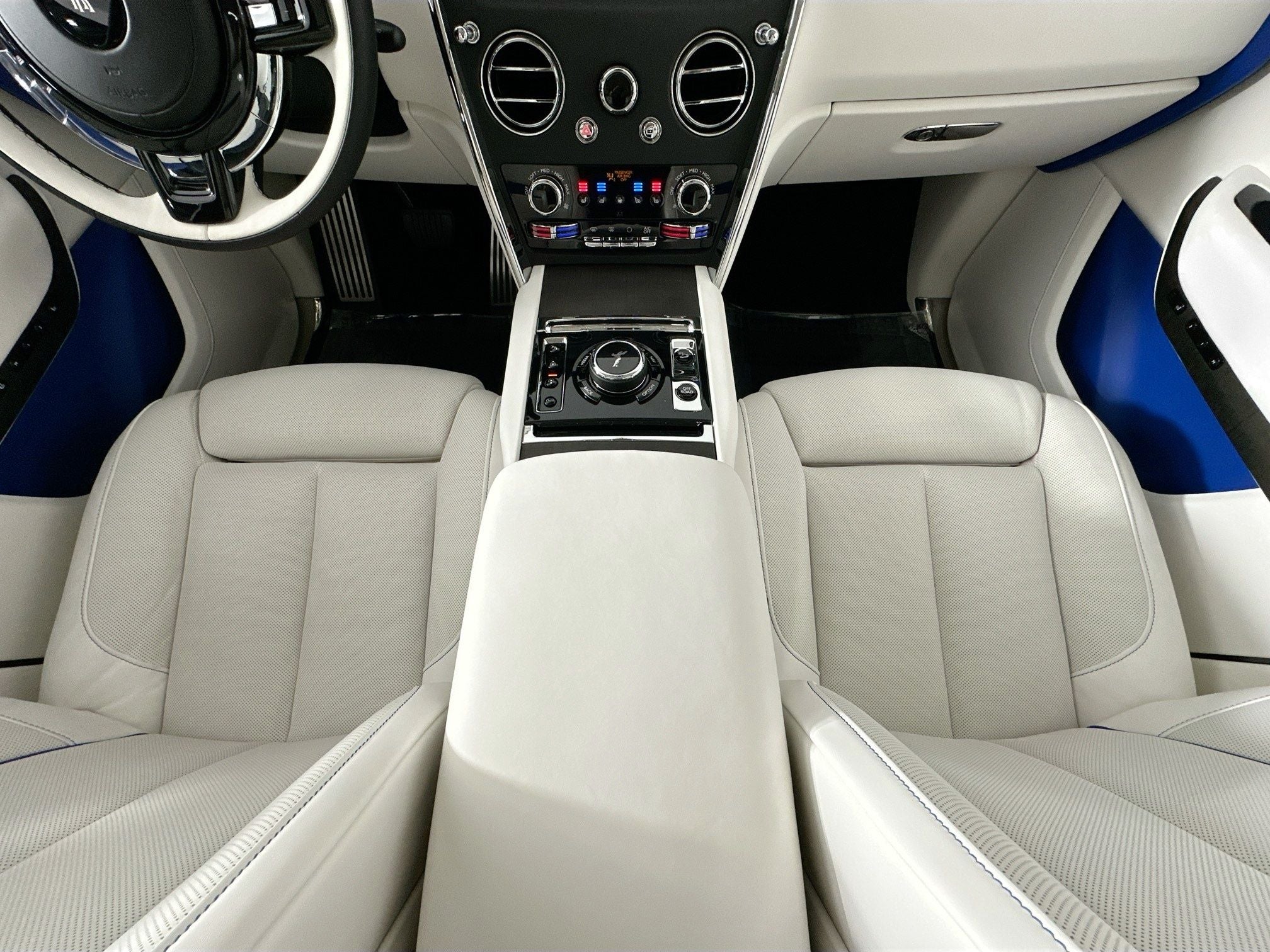 2025 Rolls-Royce Cullinan 