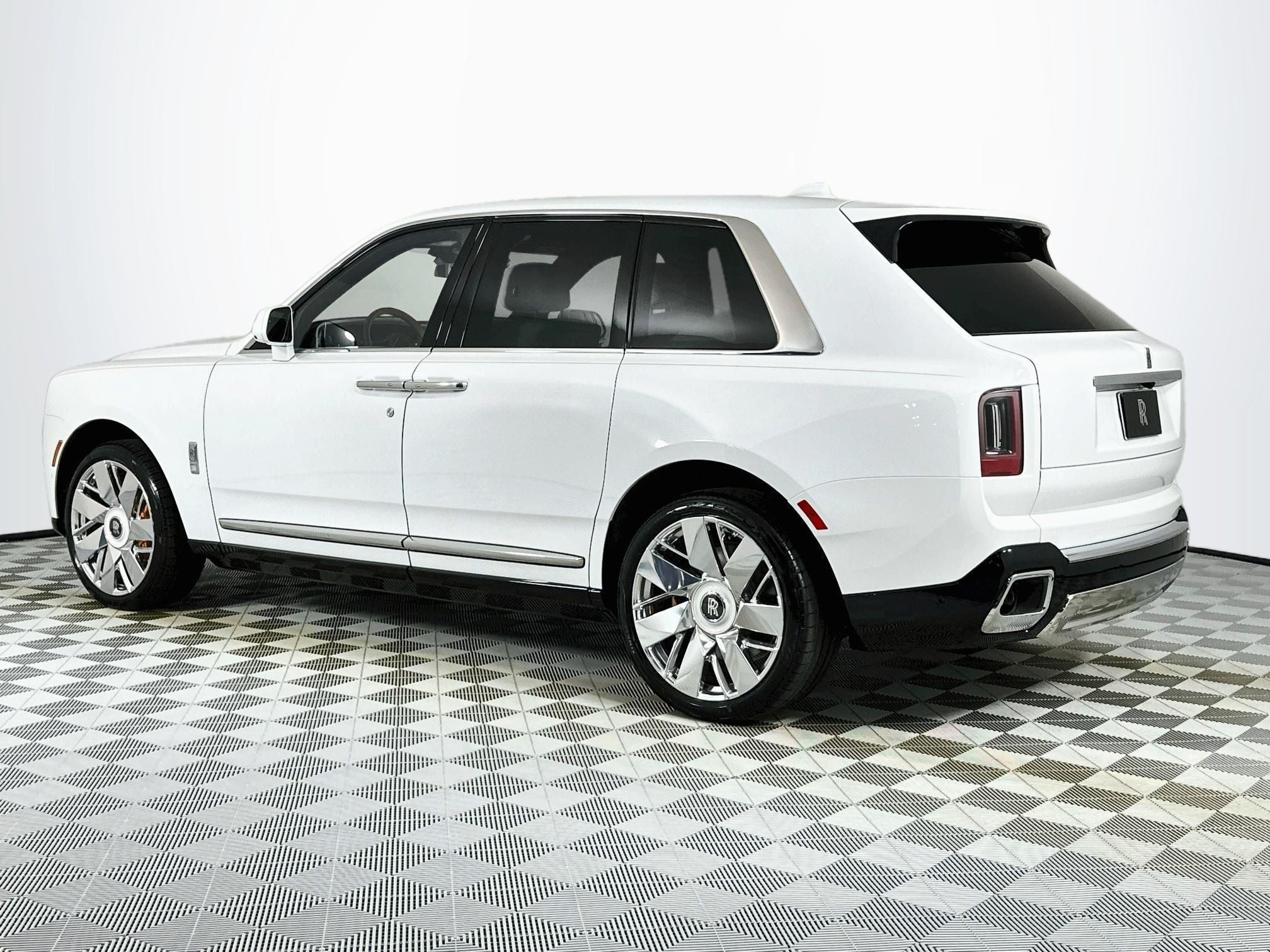 2027 Rolls-Royce Cullinan 