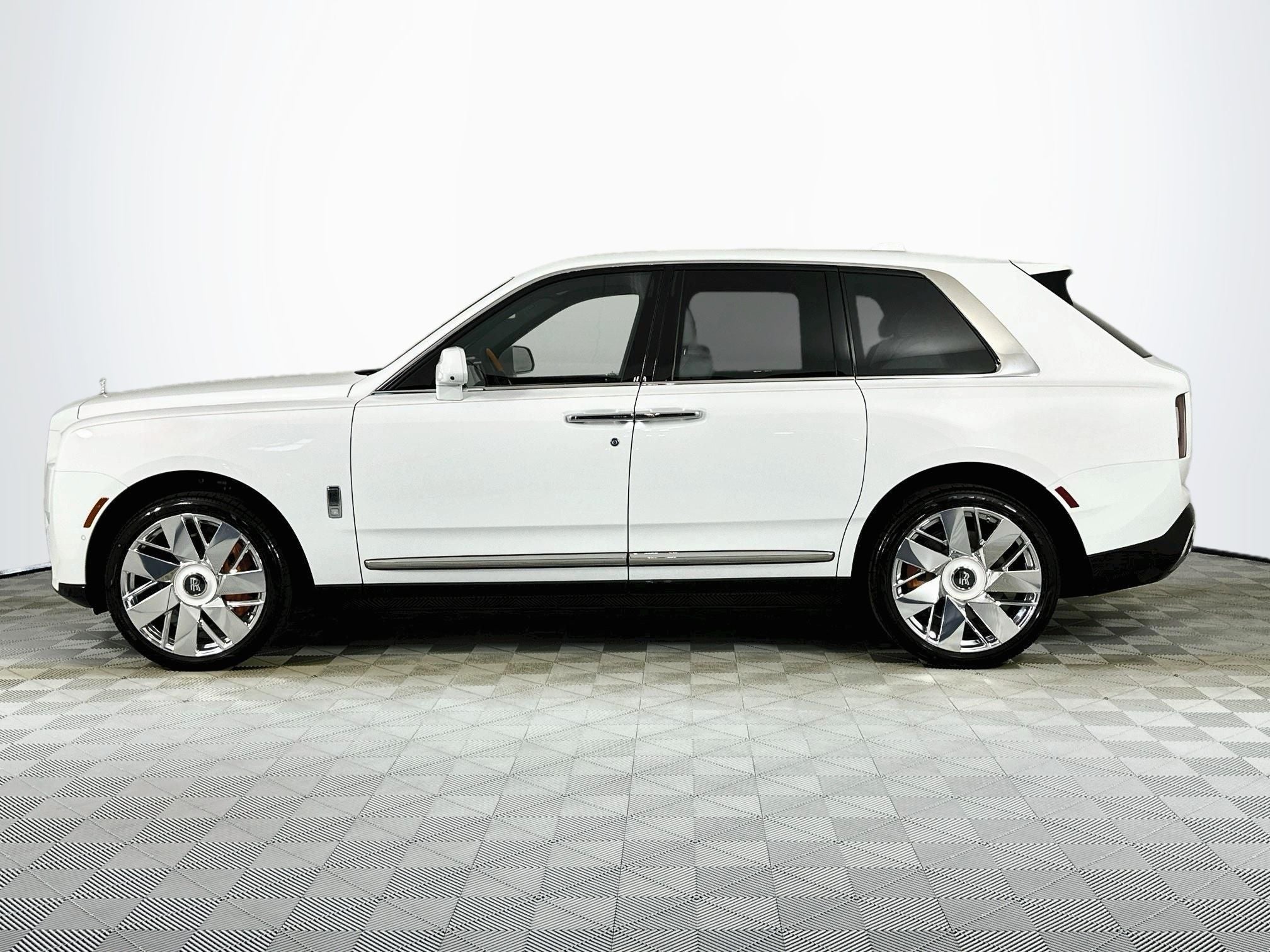 2027 Rolls-Royce Cullinan 