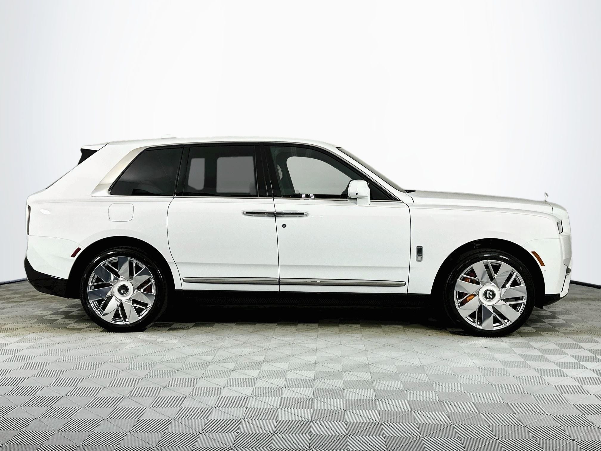 2027 Rolls-Royce Cullinan 