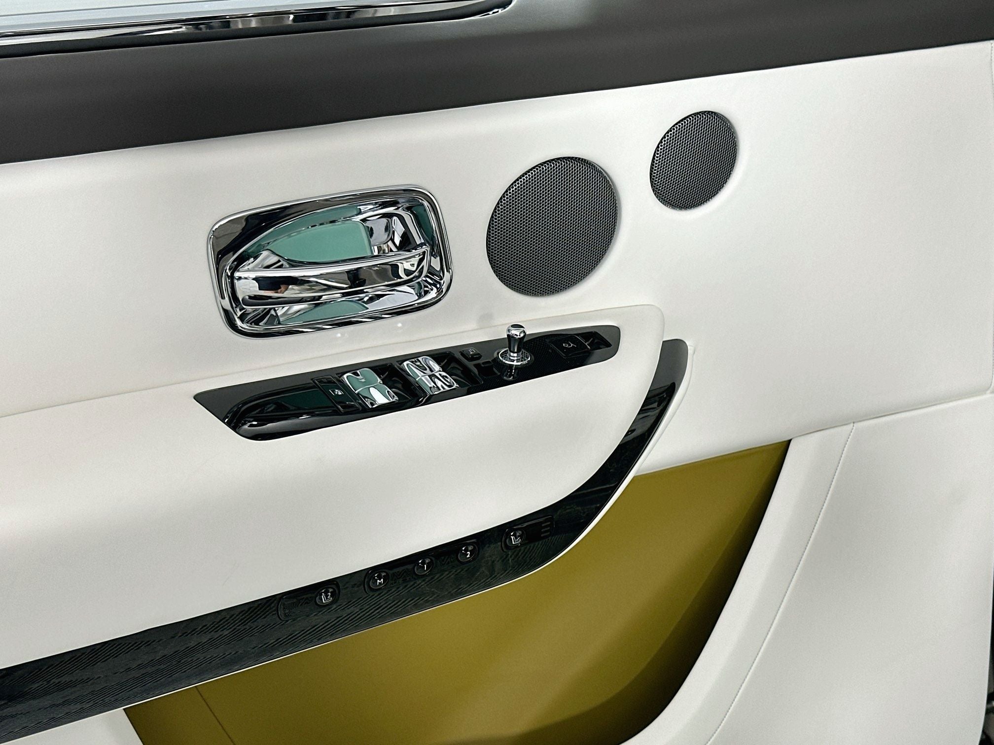 2027 Rolls-Royce Cullinan 