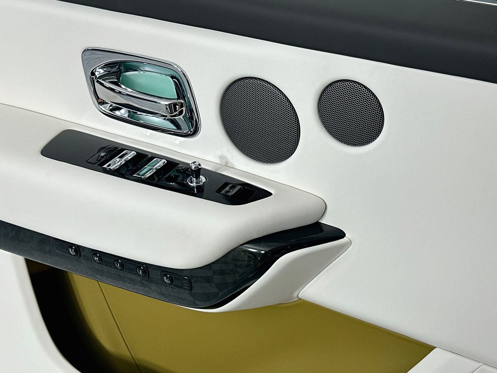 2027 Rolls-Royce Cullinan 