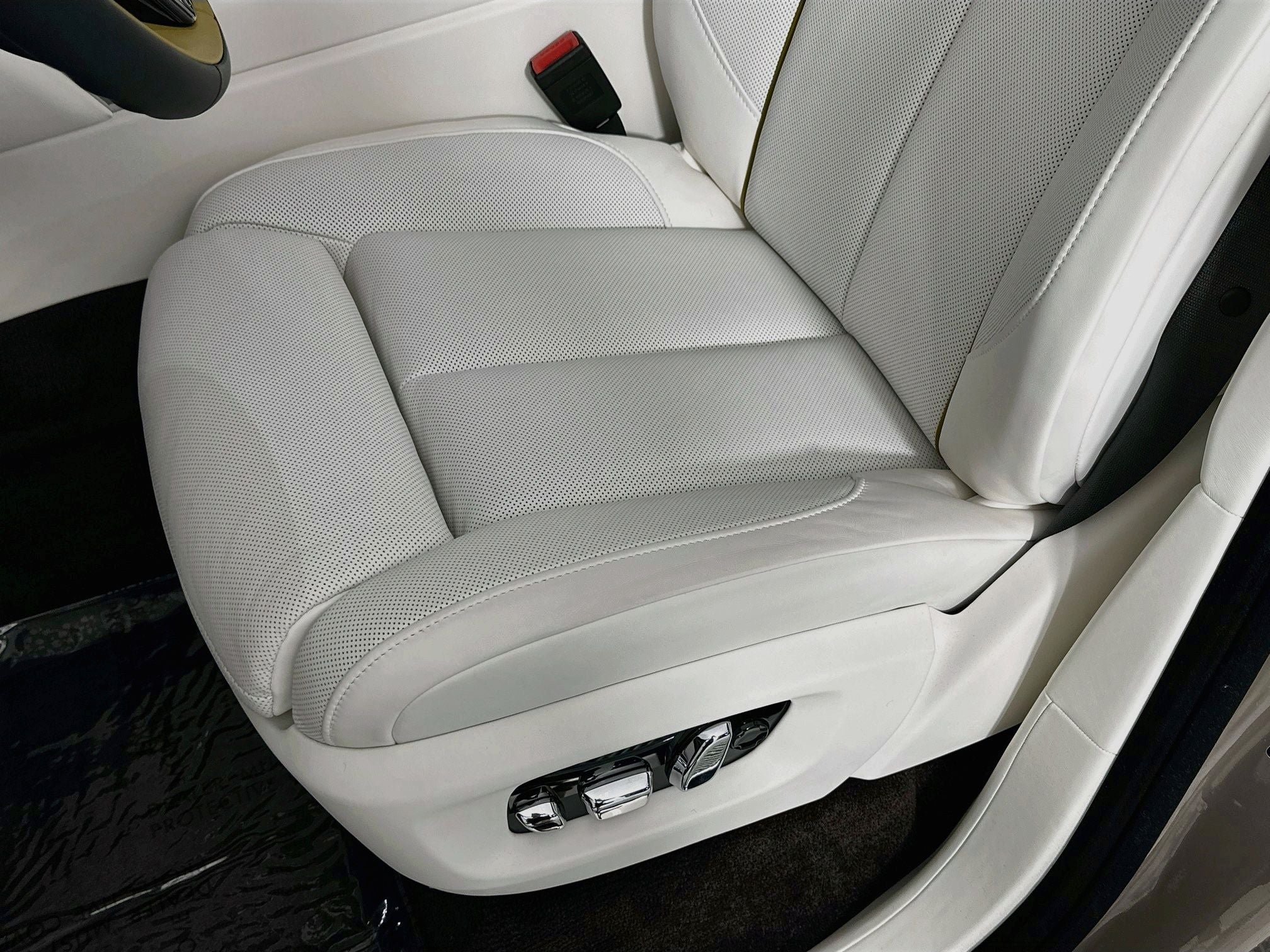 2027 Rolls-Royce Cullinan 
