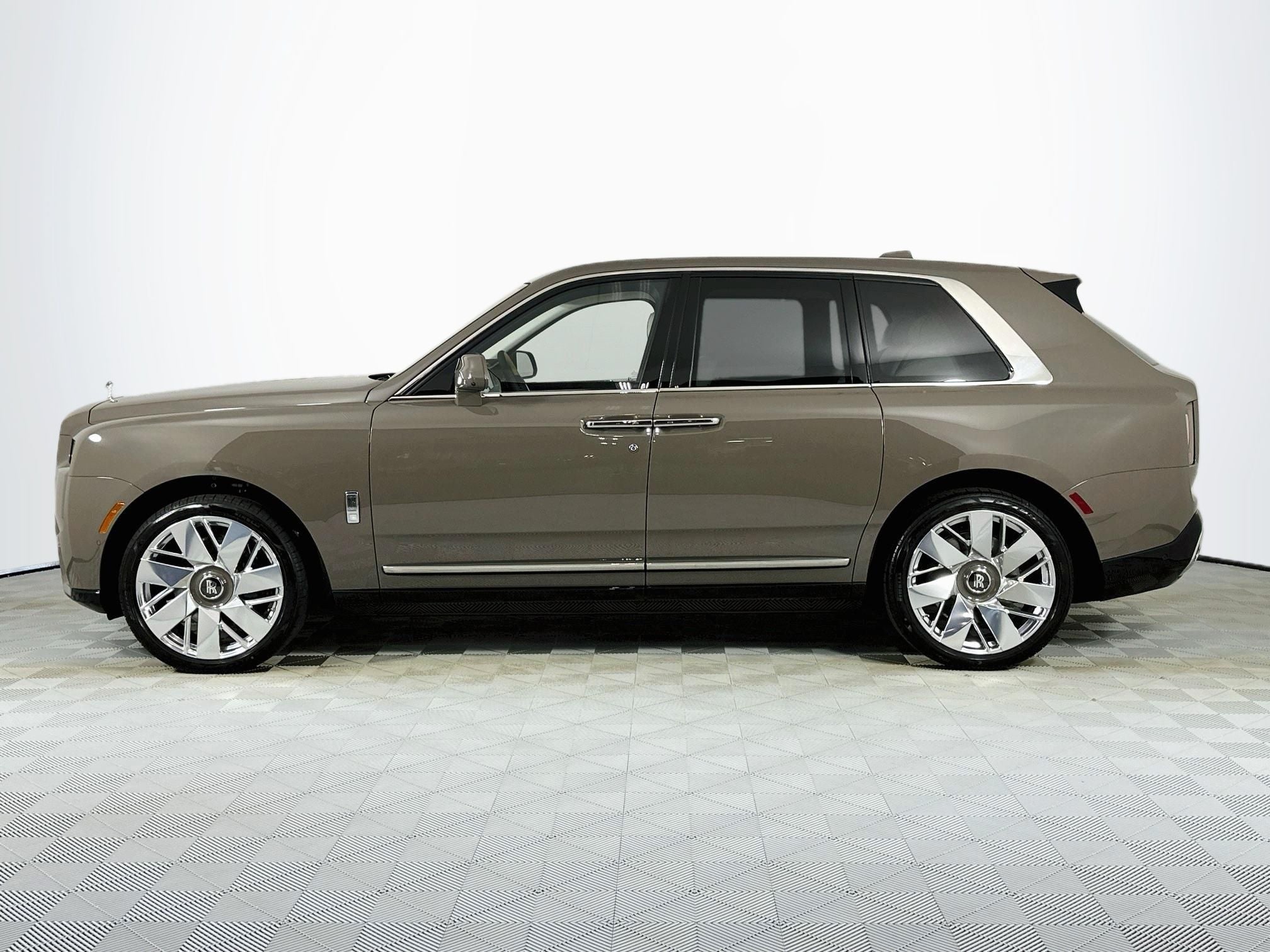 2027 Rolls-Royce Cullinan 