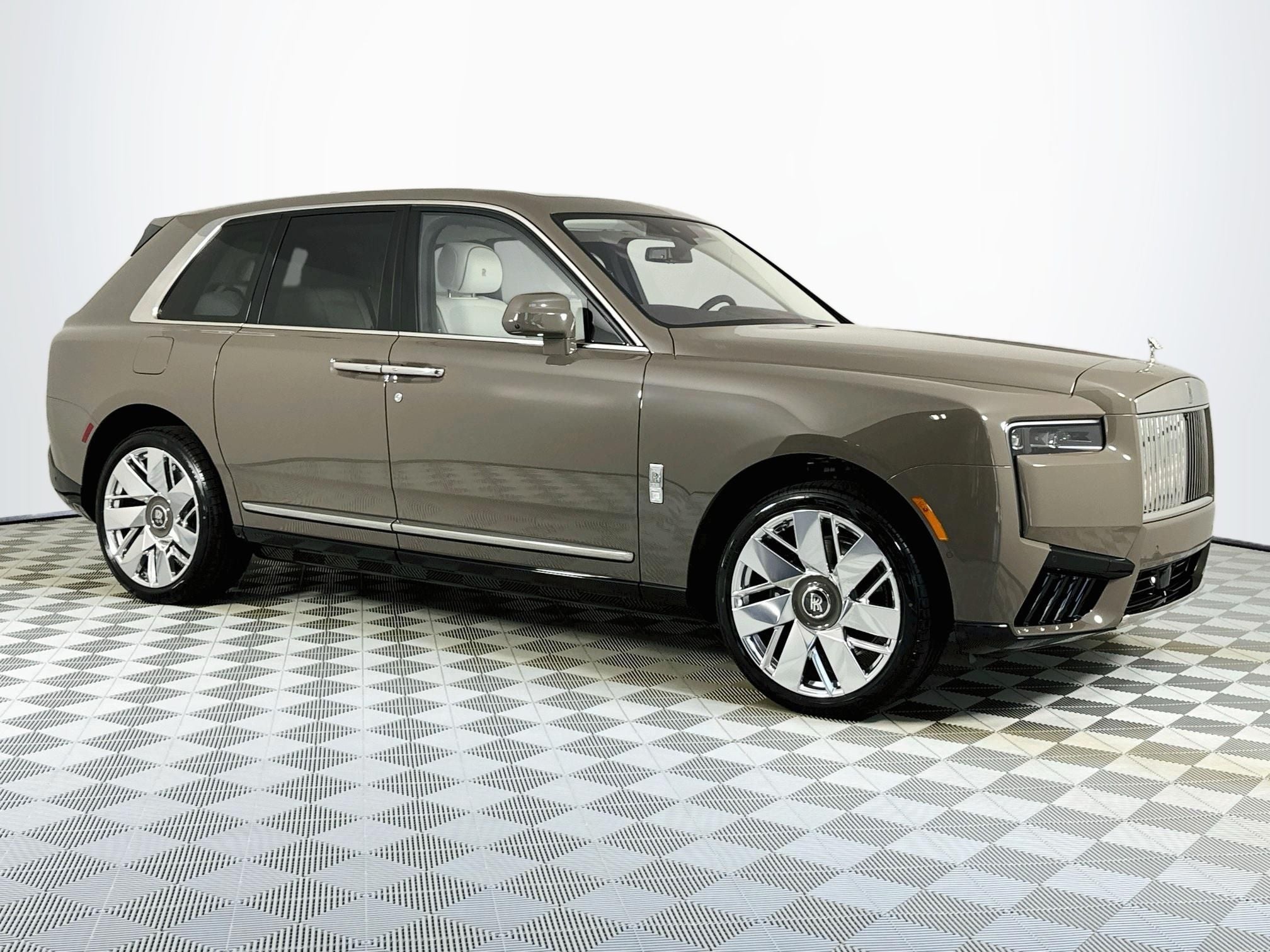 2027 Rolls-Royce Cullinan 