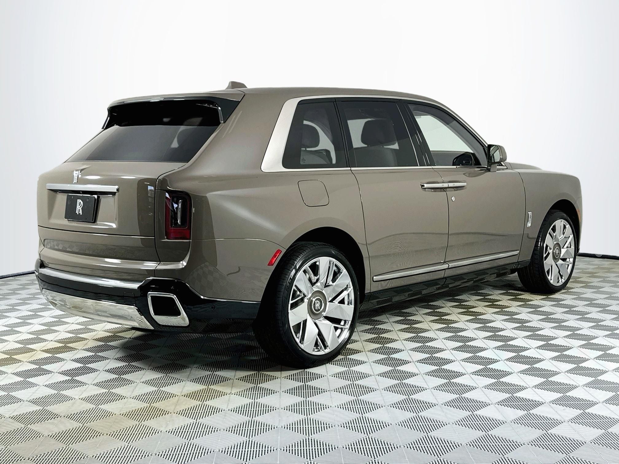 2027 Rolls-Royce Cullinan 