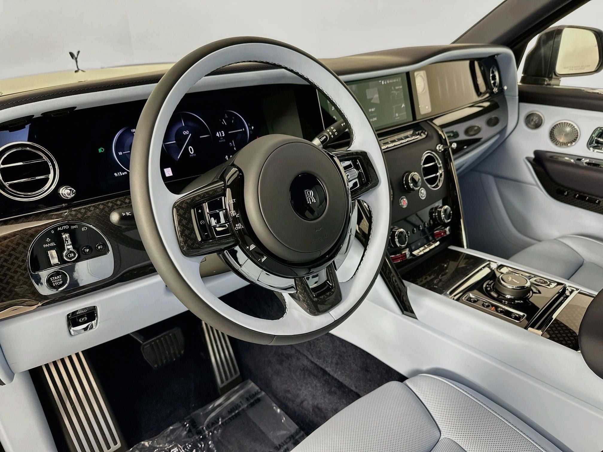2027 Rolls-Royce Black Badge Cullinan Base