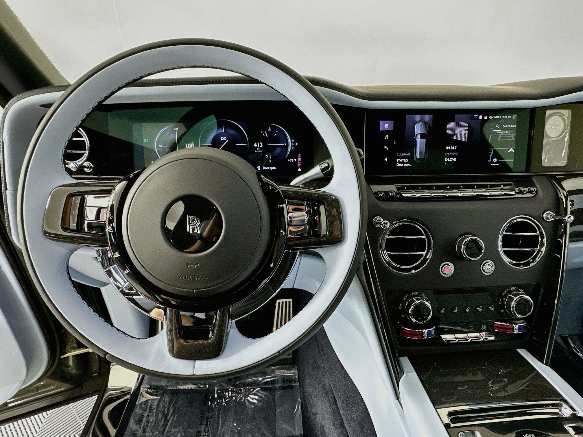 2027 Rolls-Royce Black Badge Cullinan Base