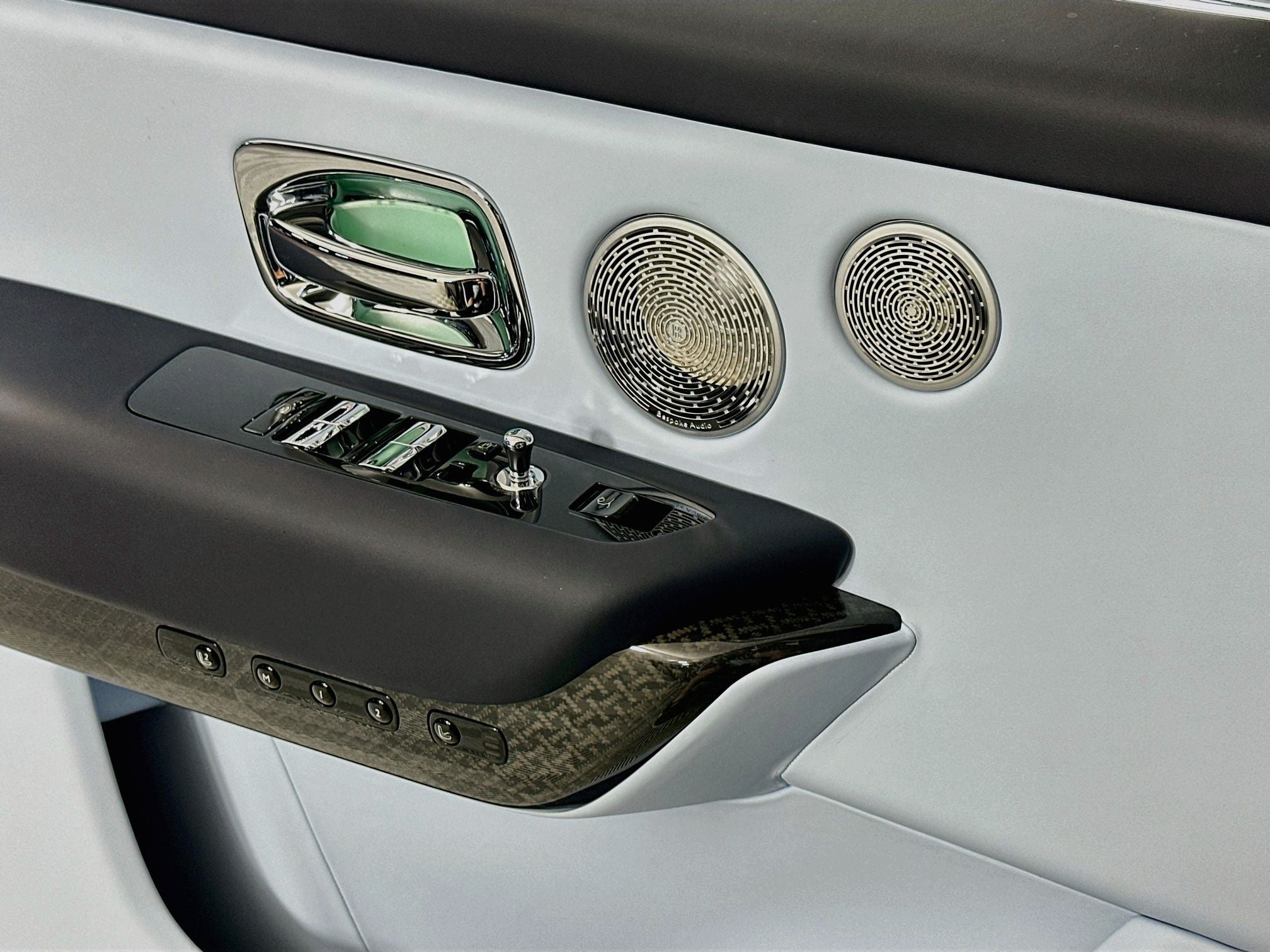 2027 Rolls-Royce Black Badge Cullinan Base