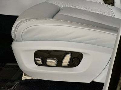 2027 Rolls-Royce Black Badge Cullinan Base