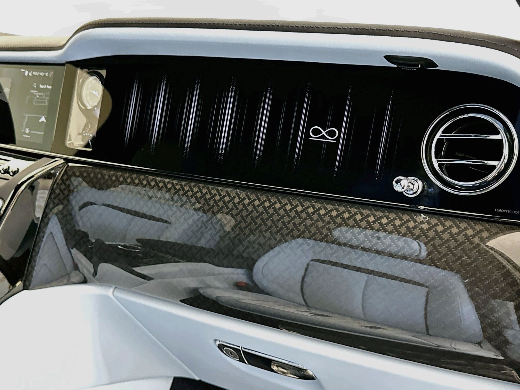 2027 Rolls-Royce Black Badge Cullinan Base