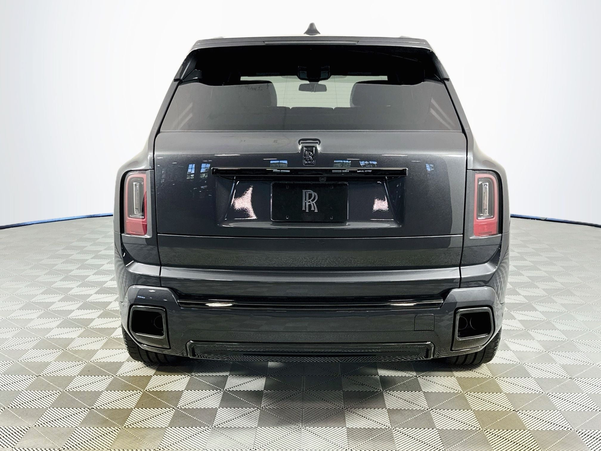 2027 Rolls-Royce Black Badge Cullinan Base
