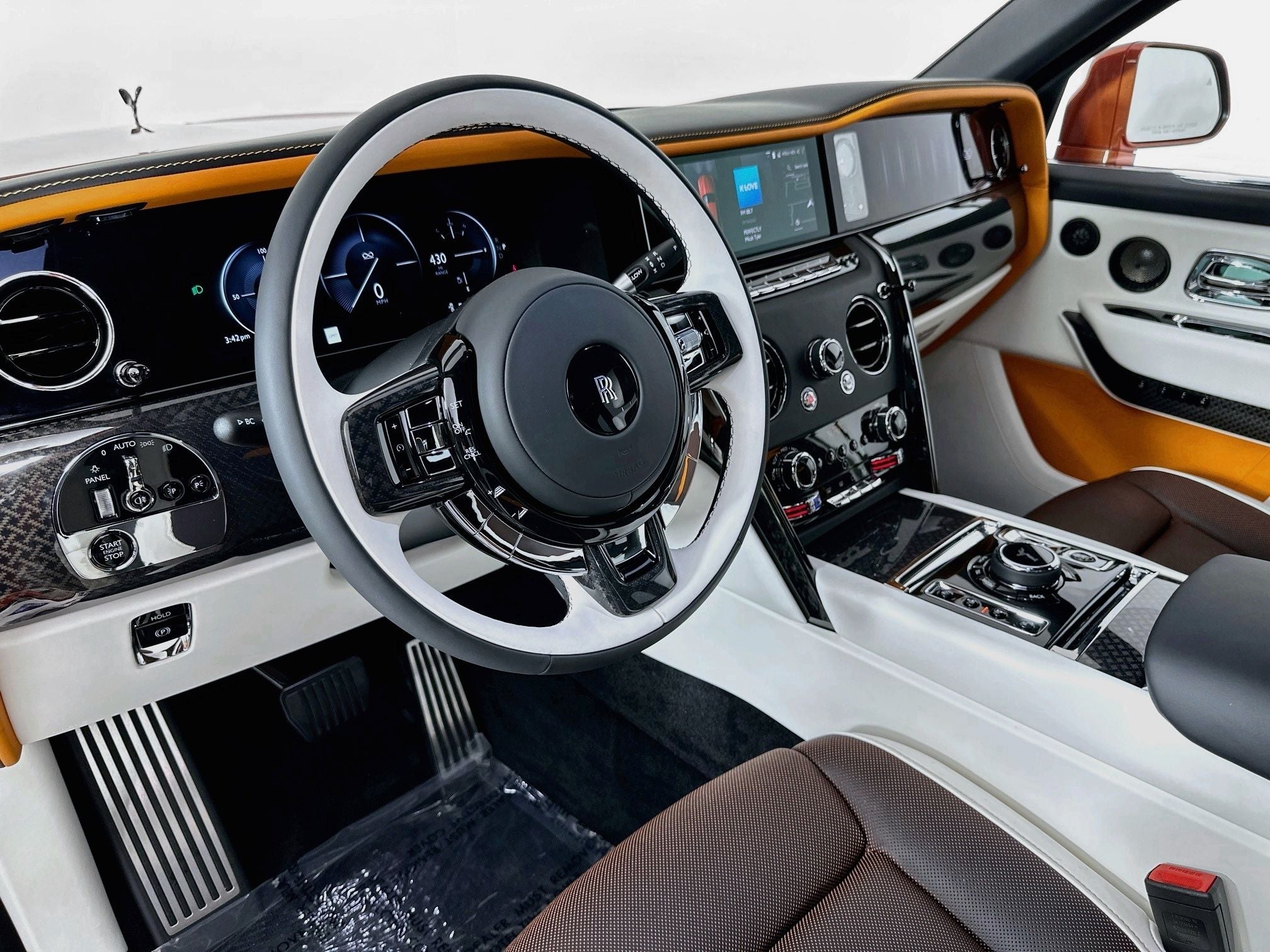 2027 Rolls-Royce Black Badge Cullinan Base