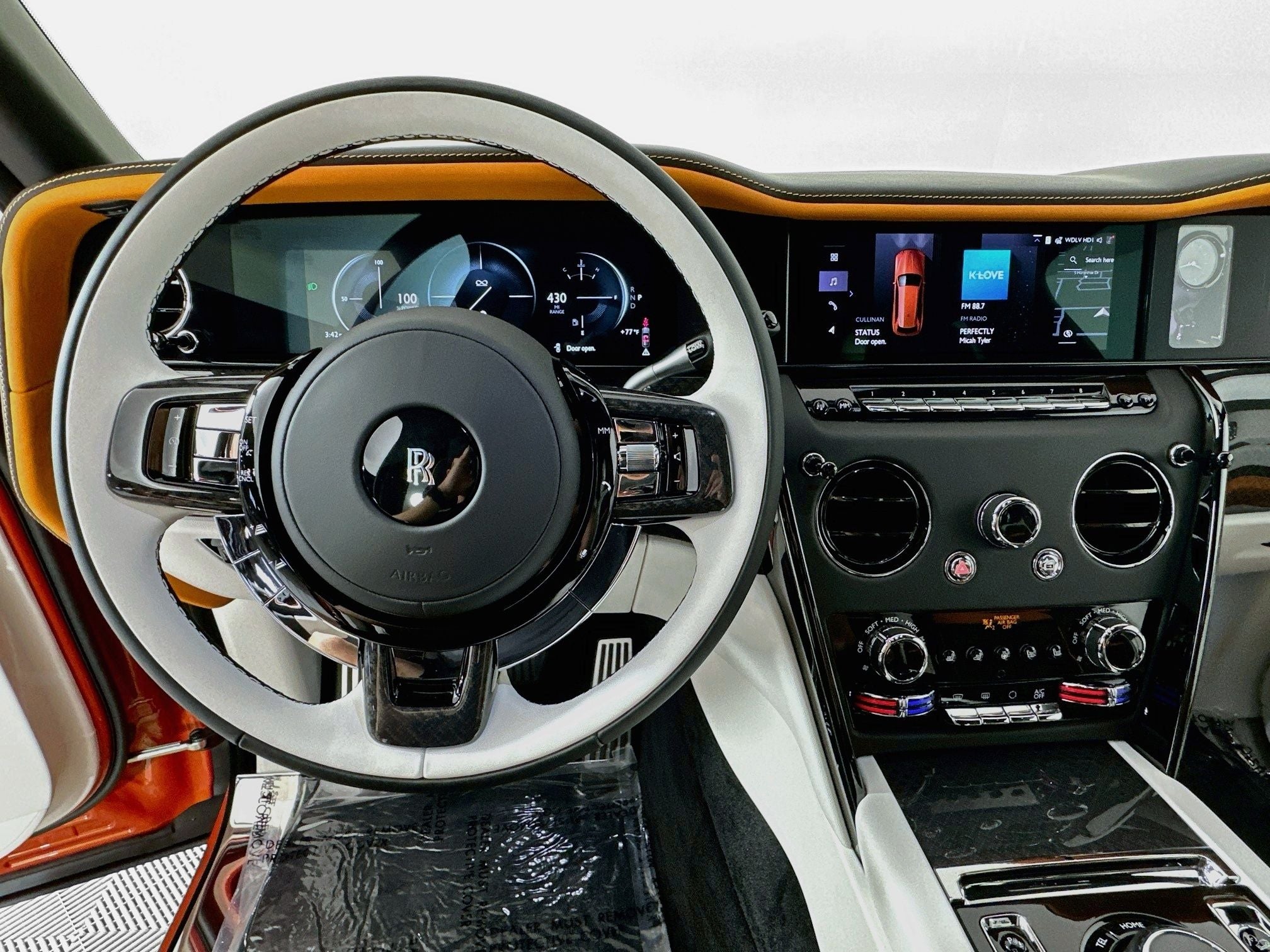 2027 Rolls-Royce Black Badge Cullinan Base
