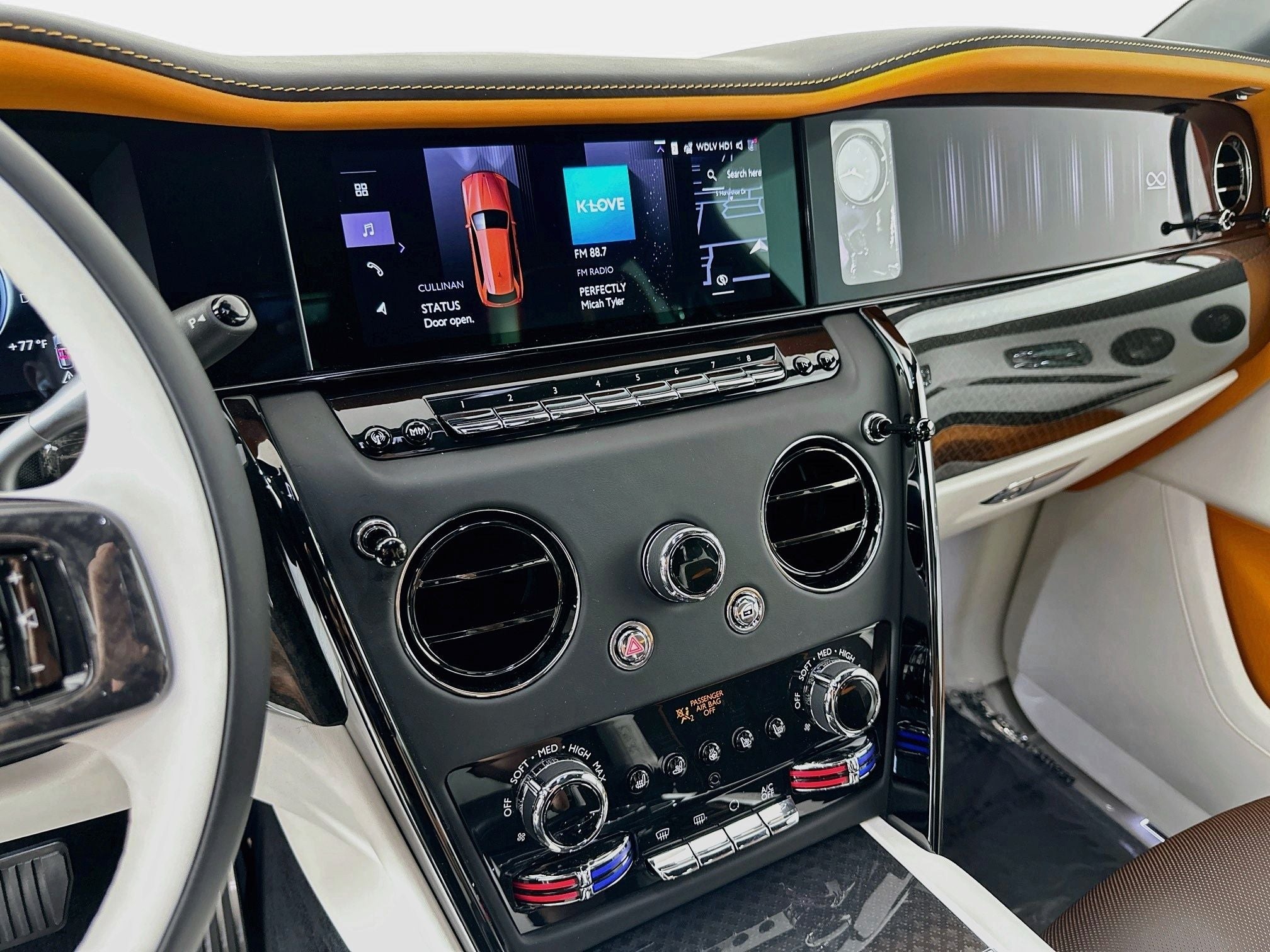 2027 Rolls-Royce Black Badge Cullinan Base