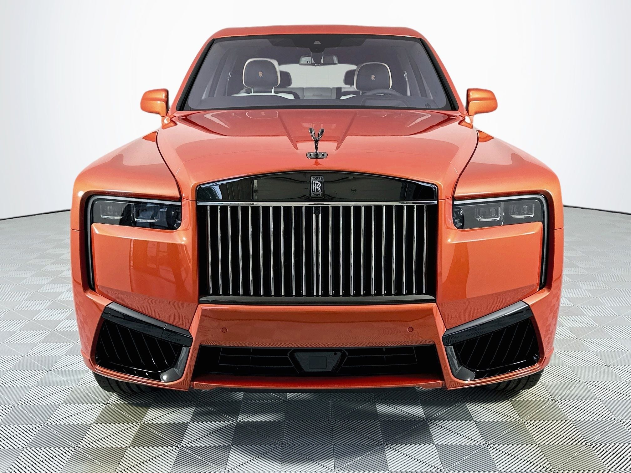 2027 Rolls-Royce Black Badge Cullinan Base