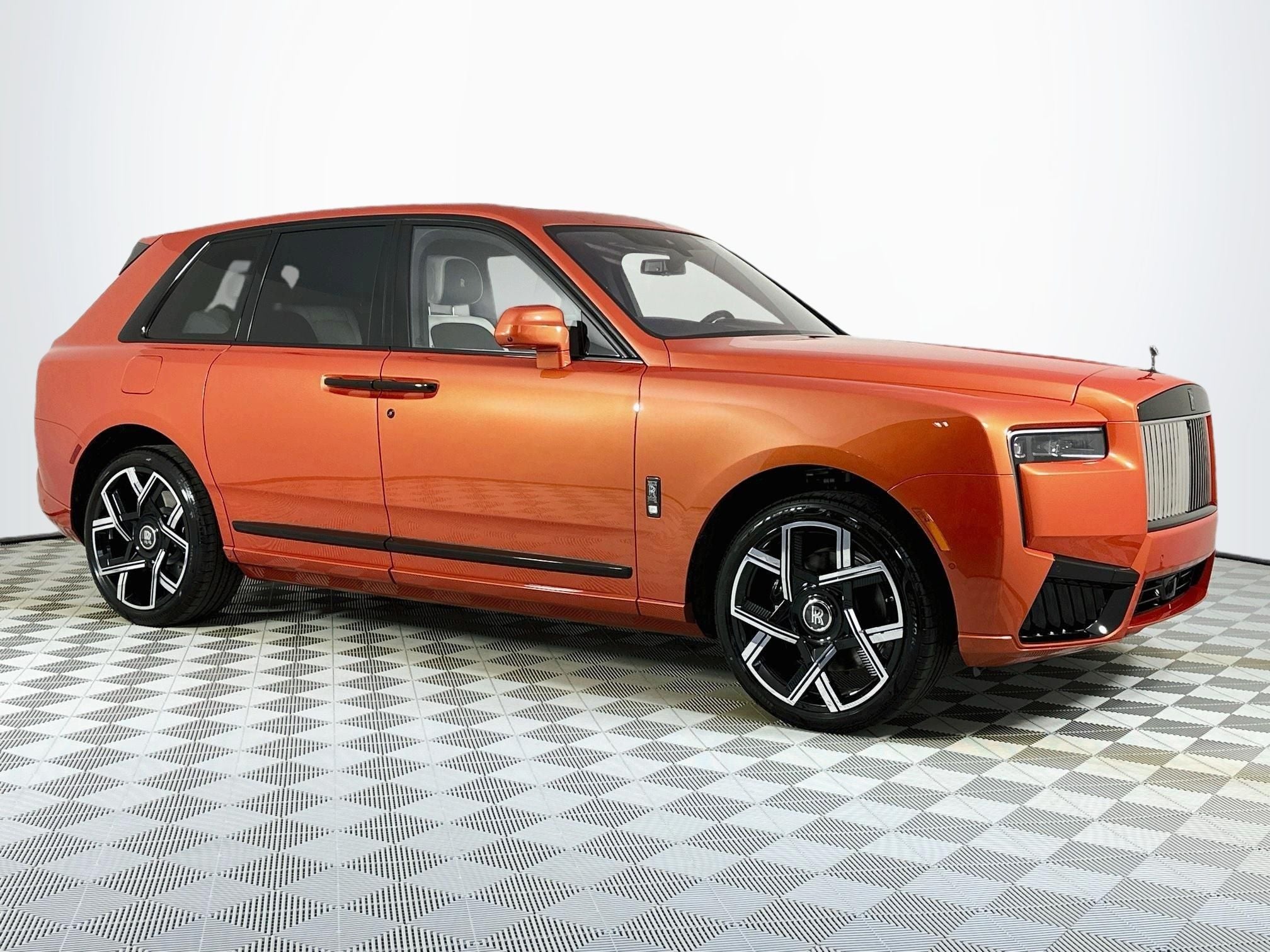 2027 Rolls-Royce Black Badge Cullinan Base