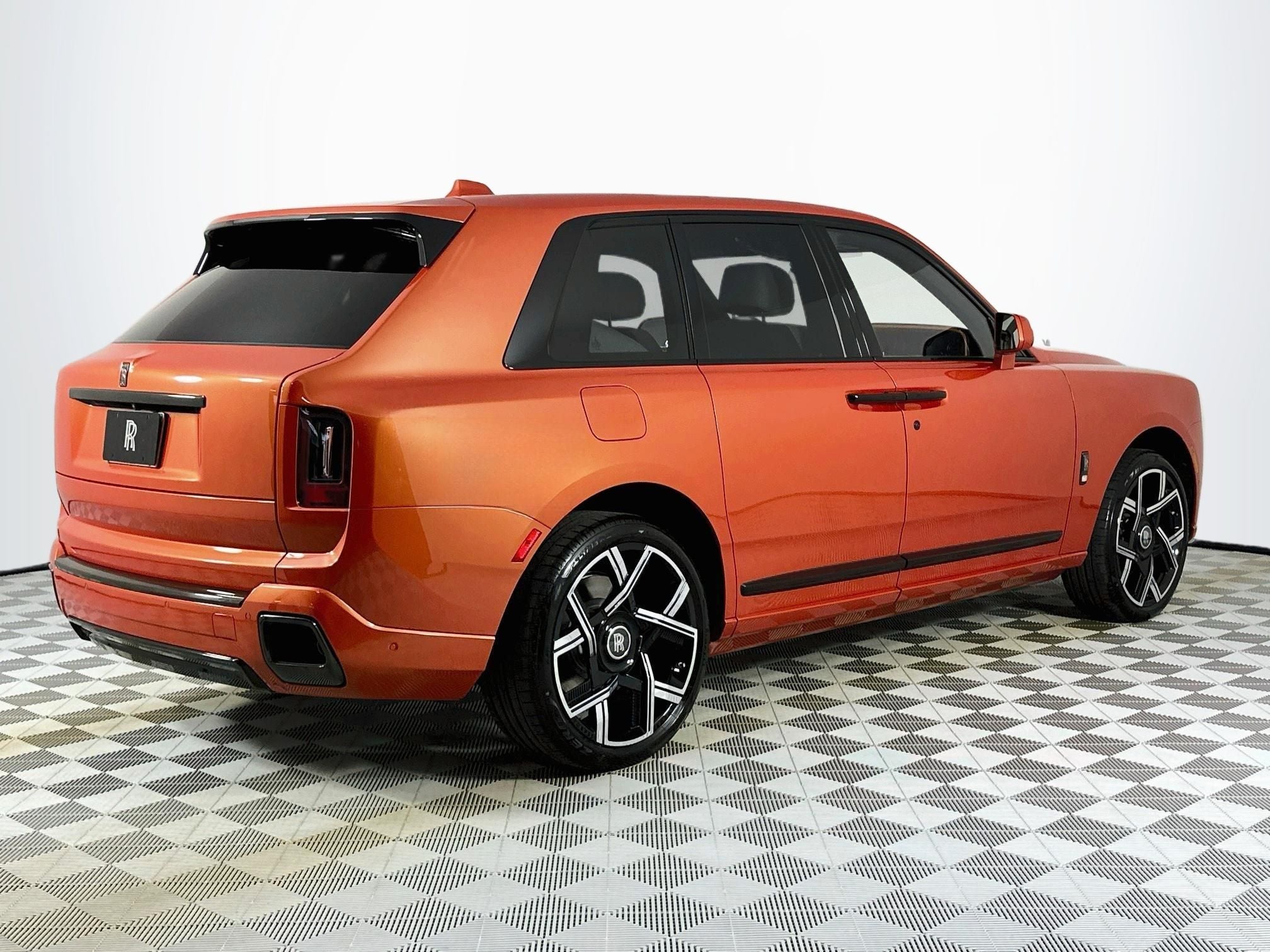 2027 Rolls-Royce Black Badge Cullinan Base