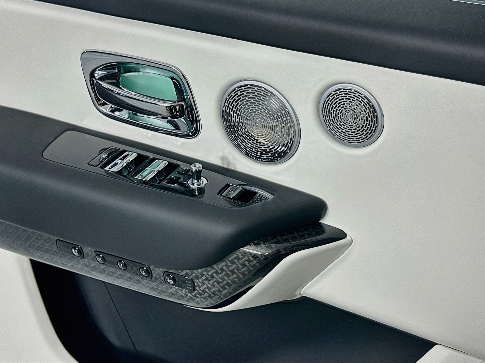 2027 Rolls-Royce Black Badge Cullinan Base