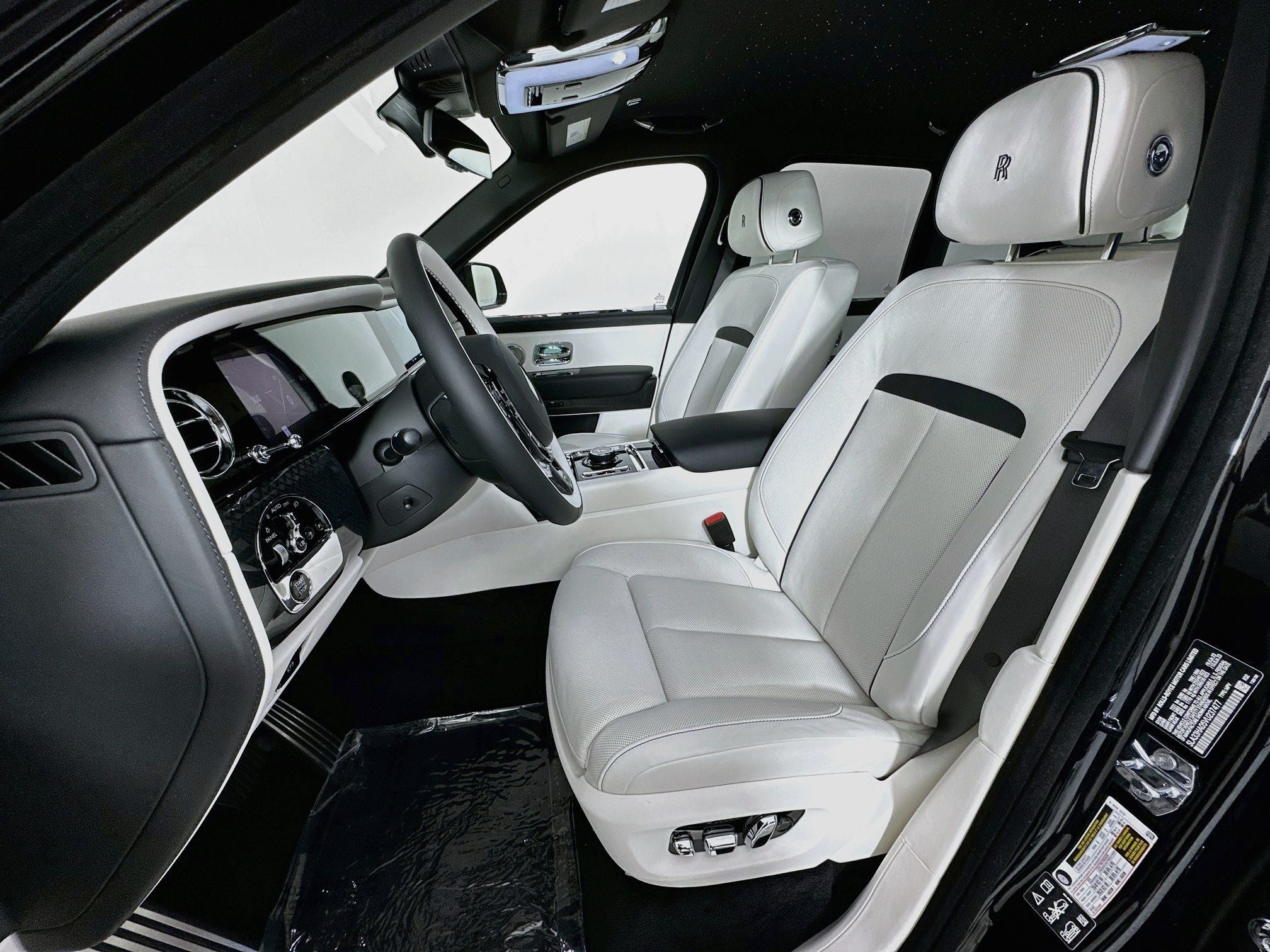 2027 Rolls-Royce Black Badge Cullinan Base