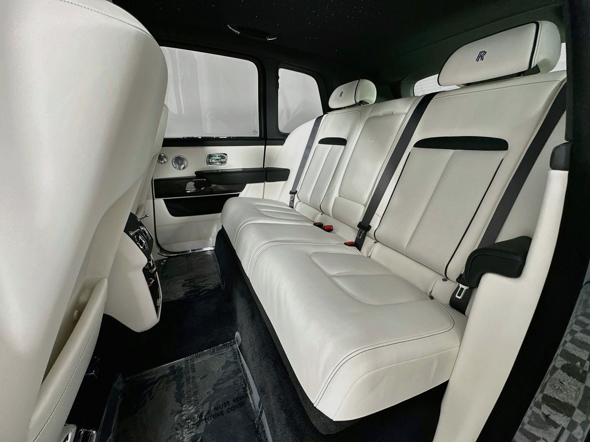 2027 Rolls-Royce Black Badge Cullinan Base