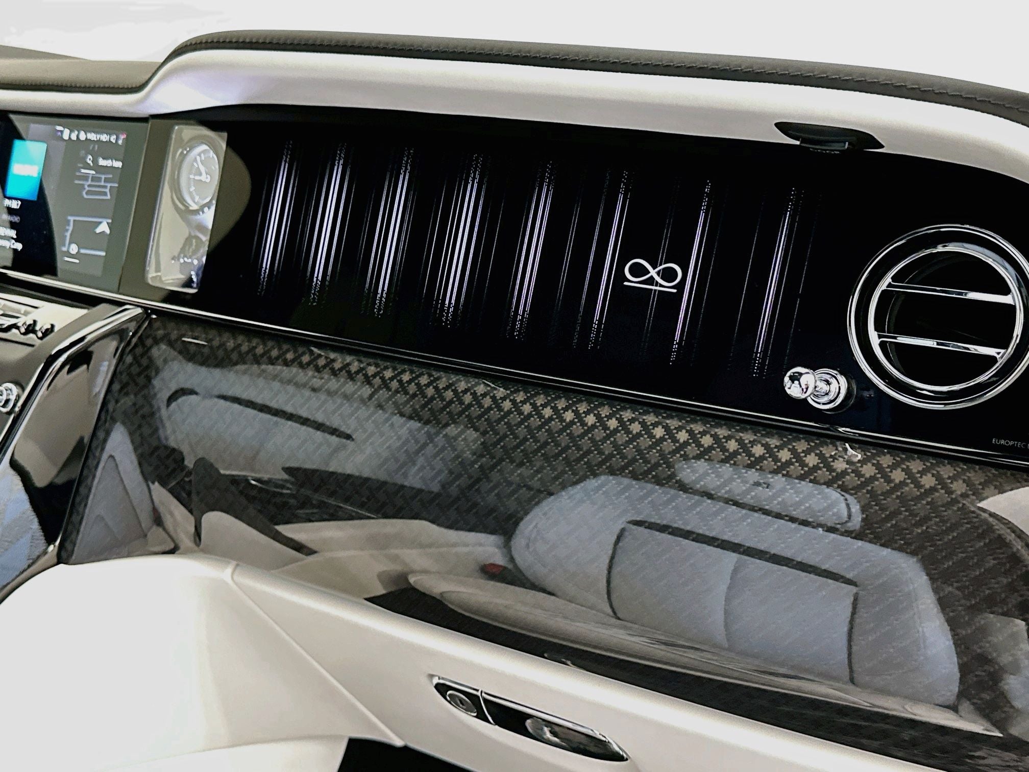 2027 Rolls-Royce Black Badge Cullinan Base