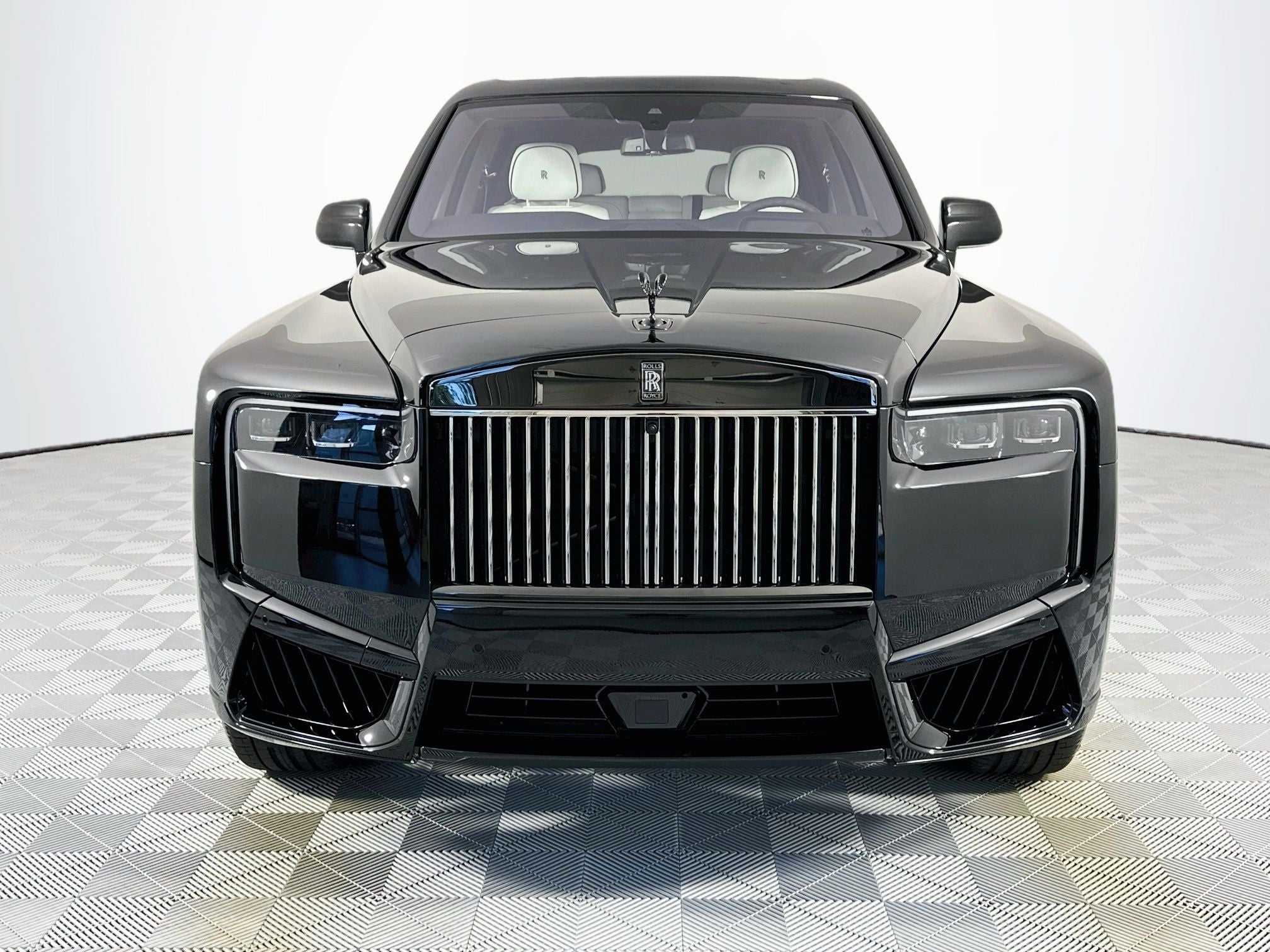 2027 Rolls-Royce Black Badge Cullinan Base