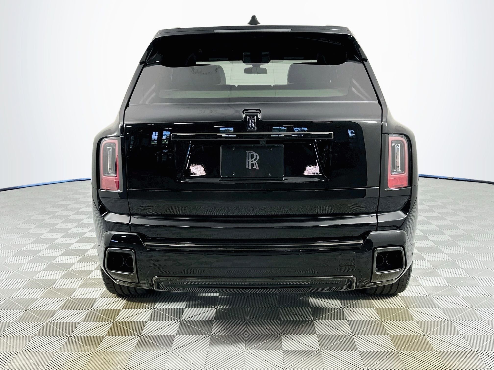 2027 Rolls-Royce Black Badge Cullinan Base