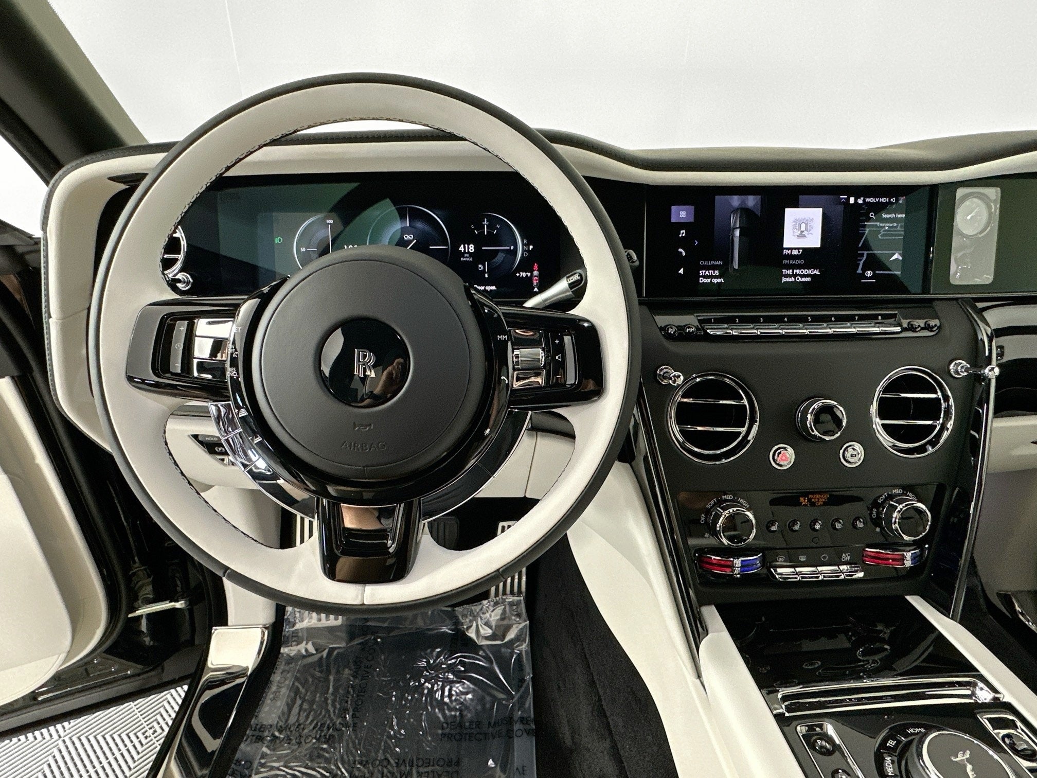 2026 Rolls-Royce Black Badge Cullinan Base