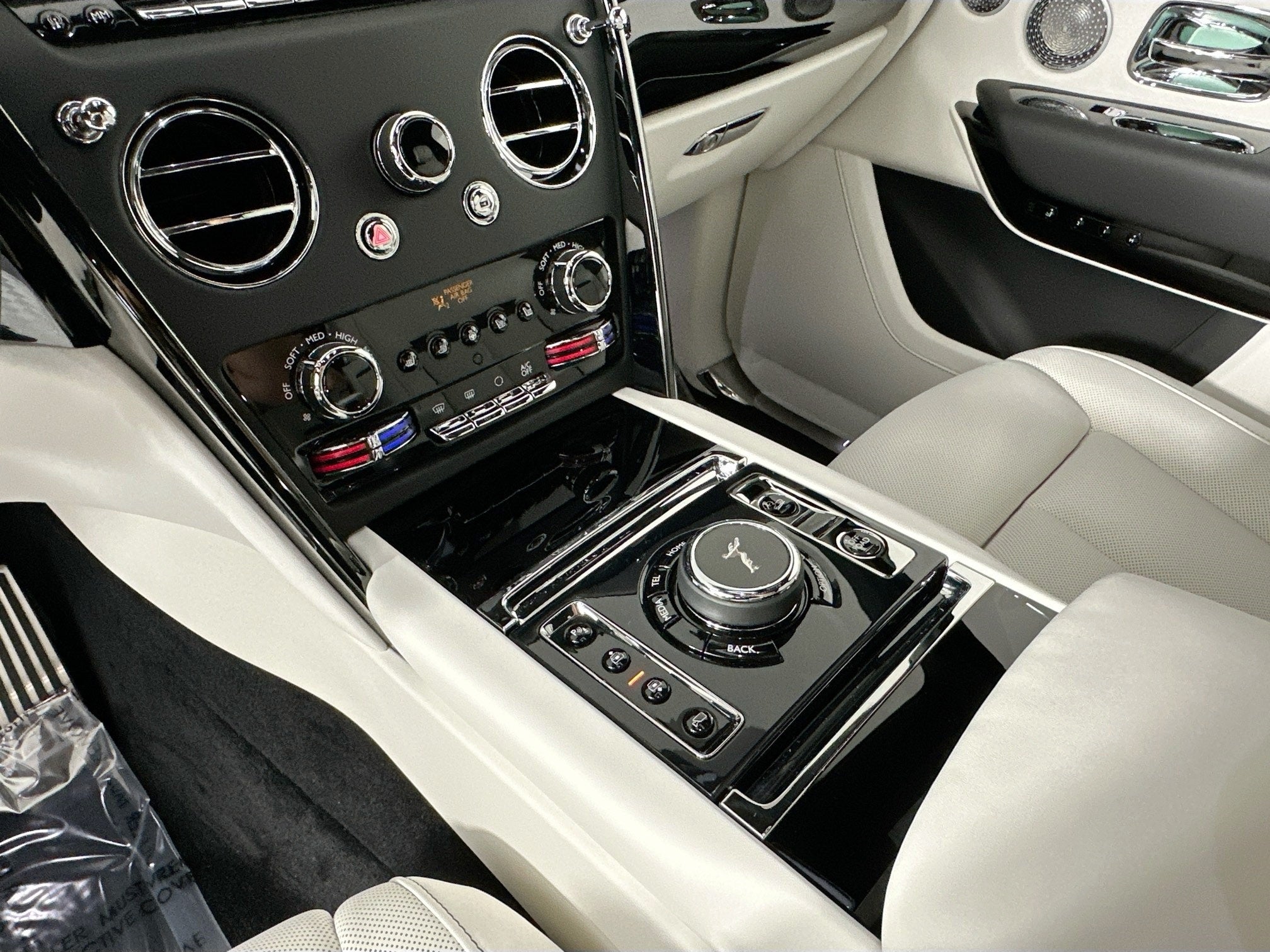 2026 Rolls-Royce Black Badge Cullinan Base