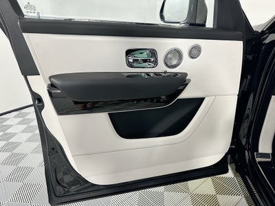 2026 Rolls-Royce Black Badge Cullinan Base
