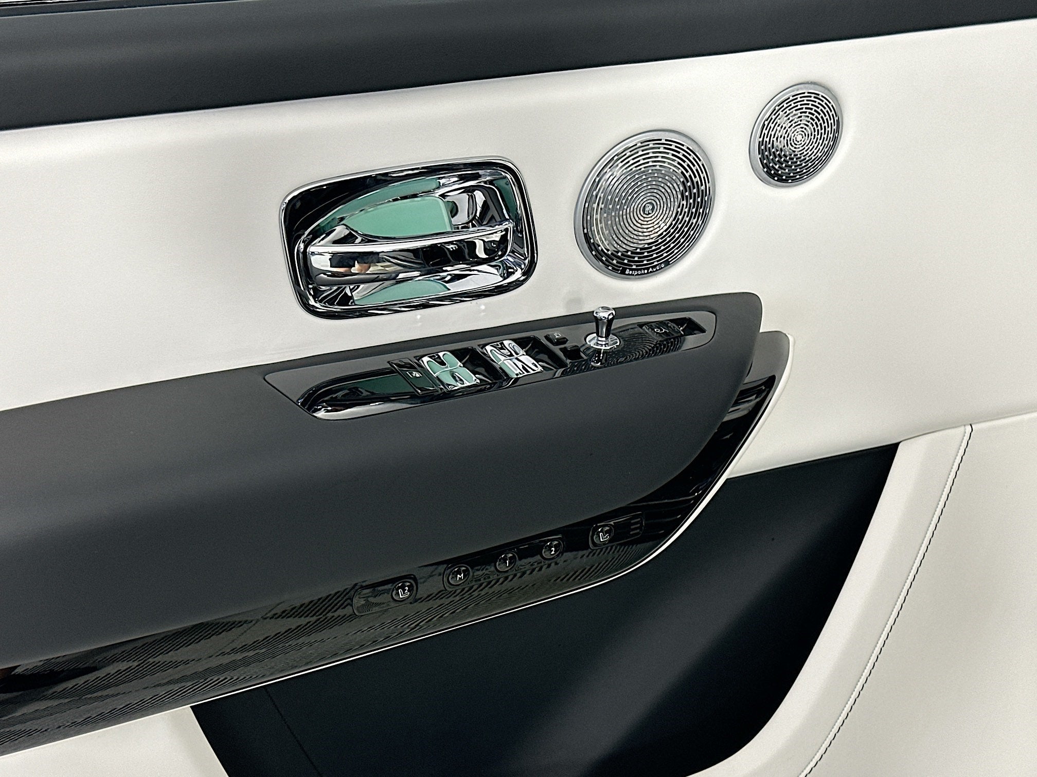 2026 Rolls-Royce Black Badge Cullinan Base