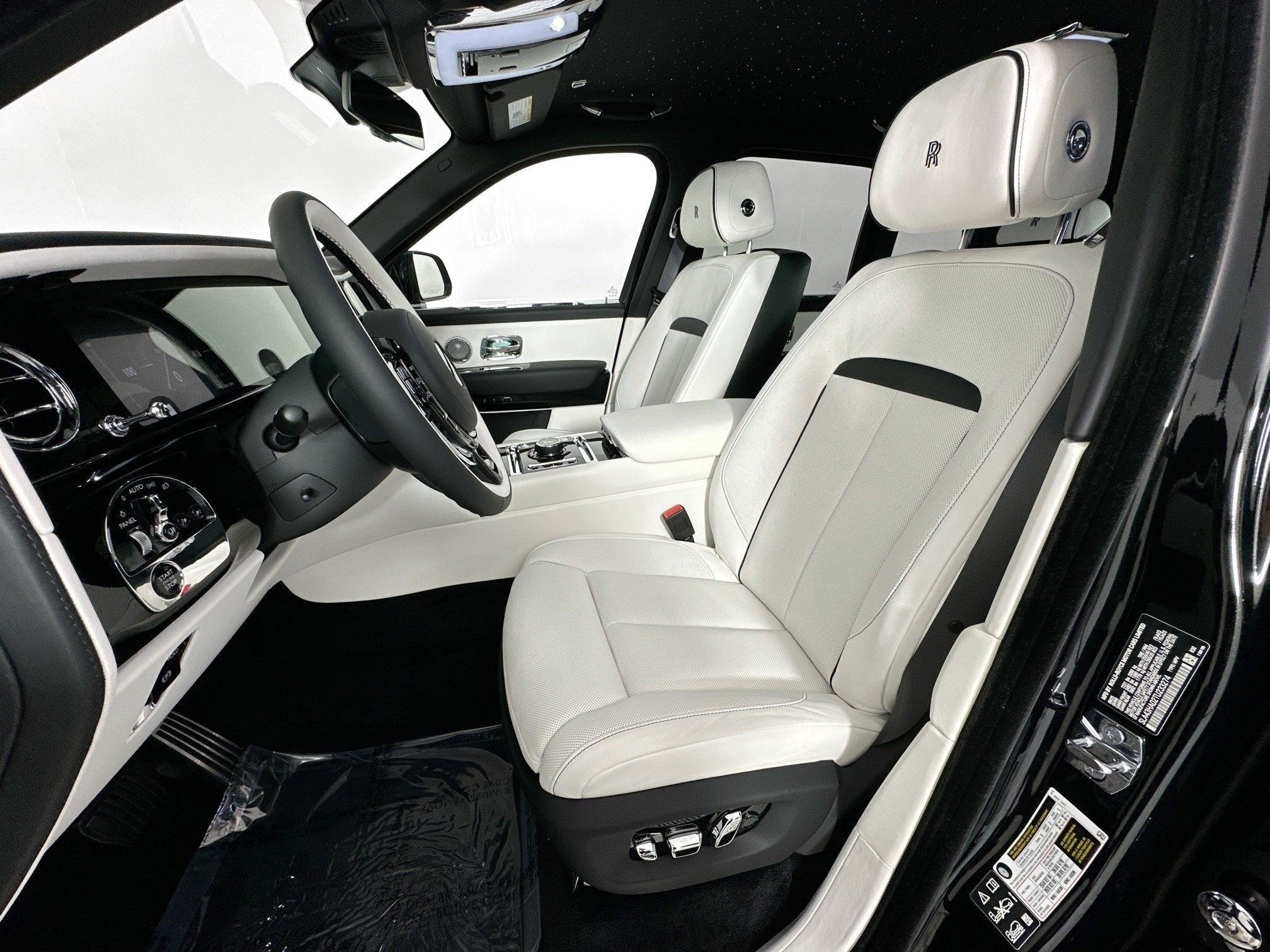 2026 Rolls-Royce Black Badge Cullinan Base