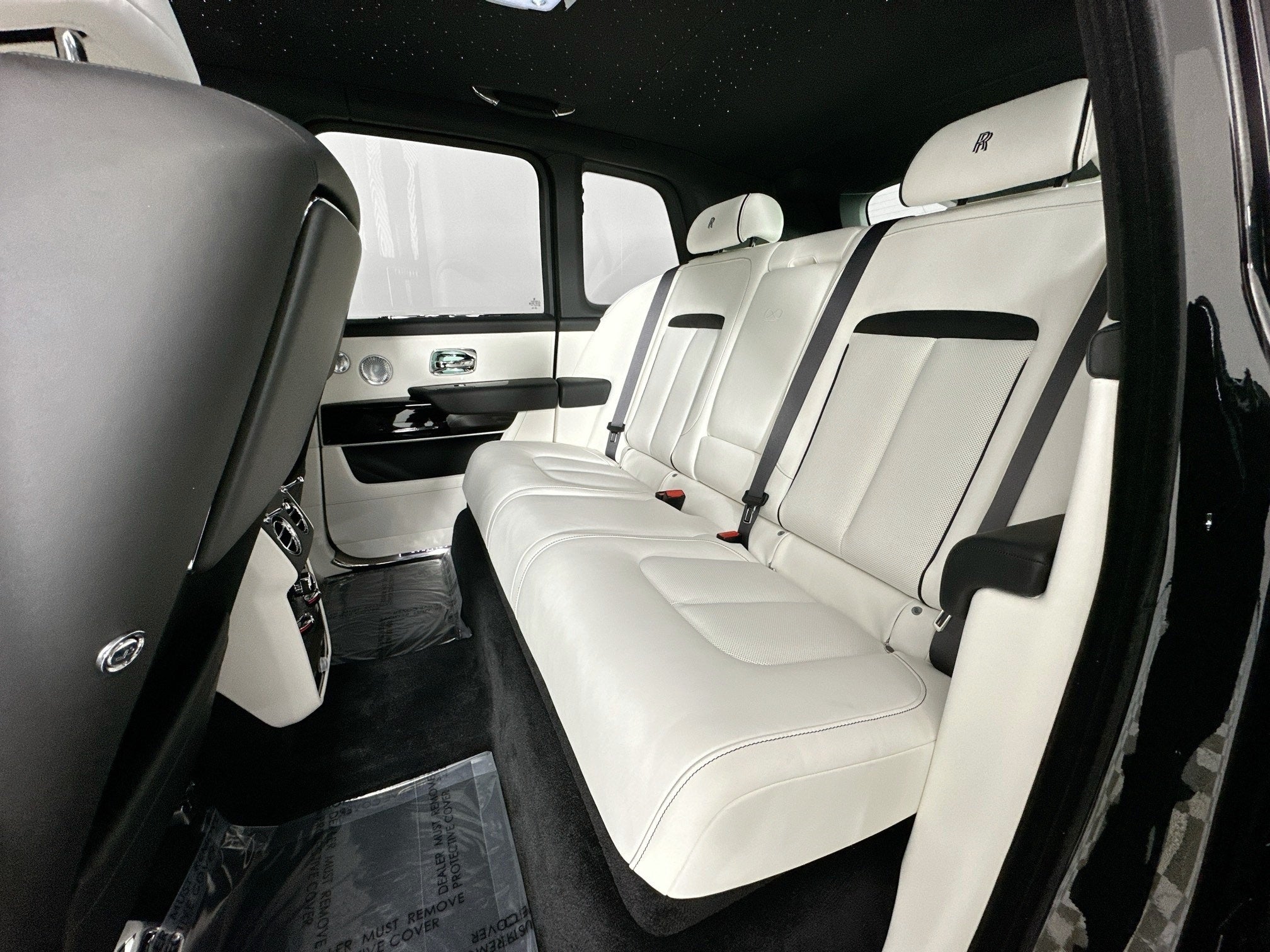 2026 Rolls-Royce Black Badge Cullinan Base