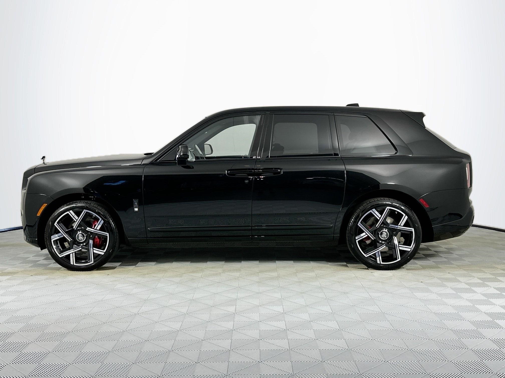 2026 Rolls-Royce Black Badge Cullinan Base