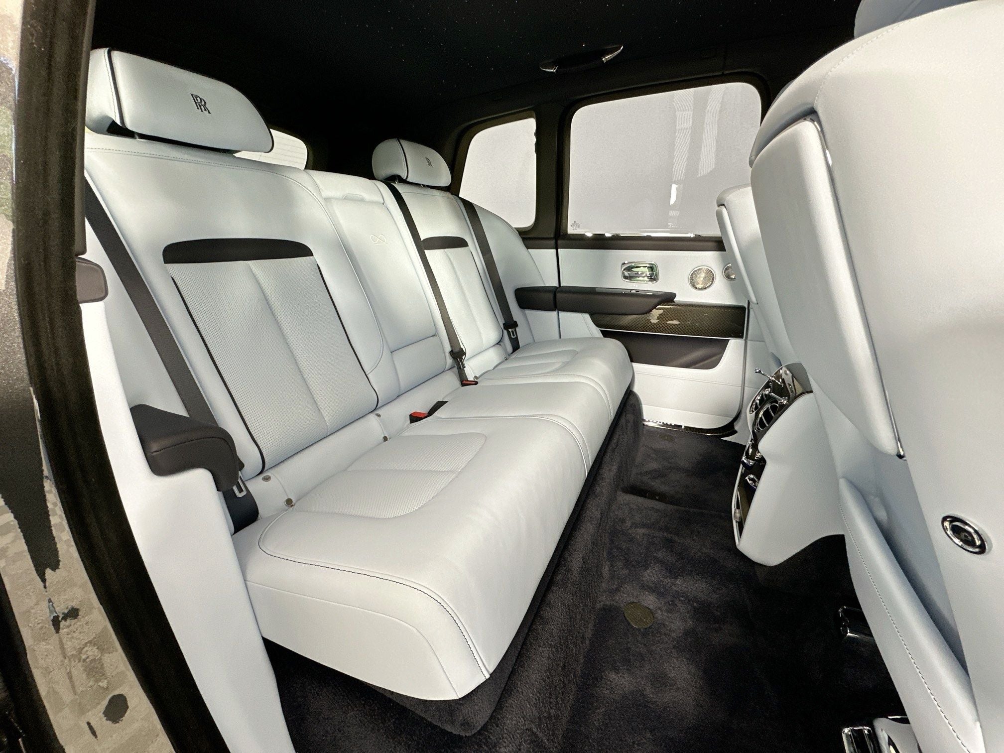 2026 Rolls-Royce Black Badge Cullinan Base