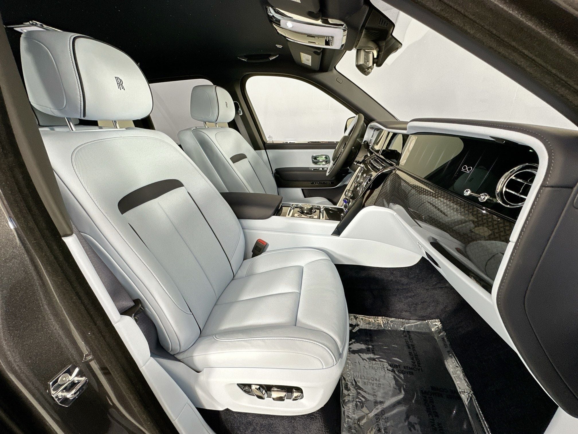 2026 Rolls-Royce Black Badge Cullinan Base