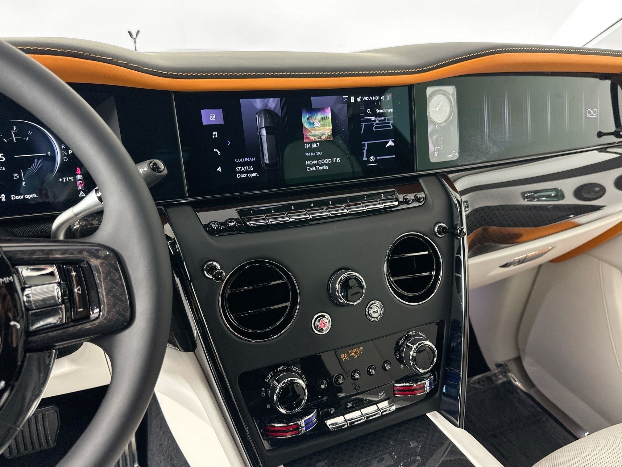 2026 Rolls-Royce Black Badge Cullinan Base