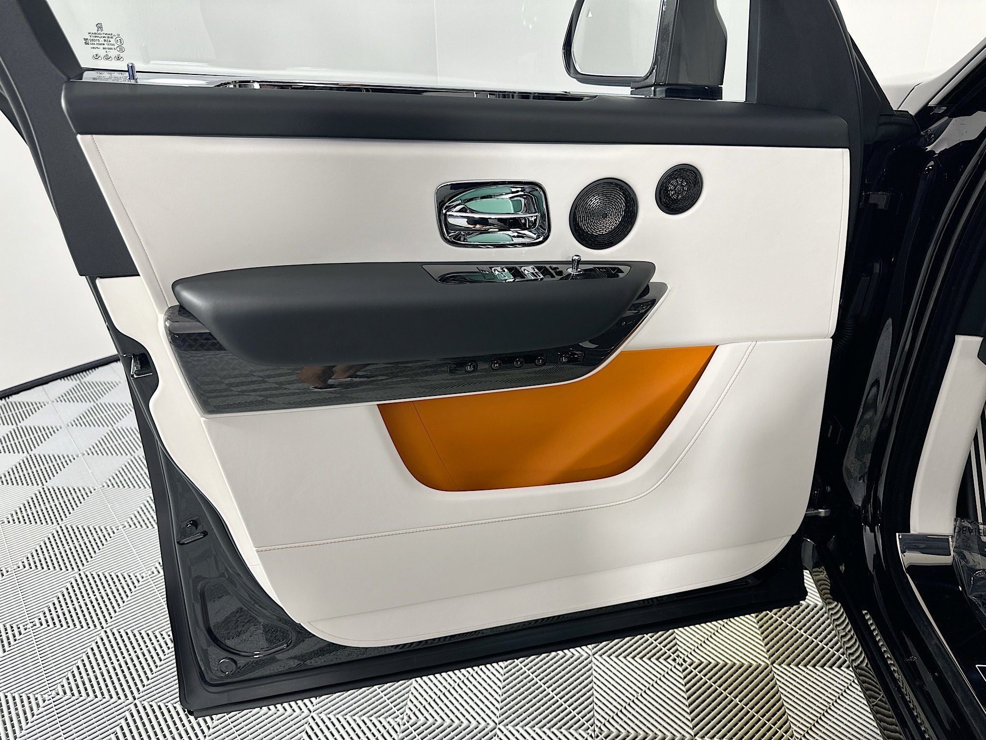 2026 Rolls-Royce Black Badge Cullinan Base