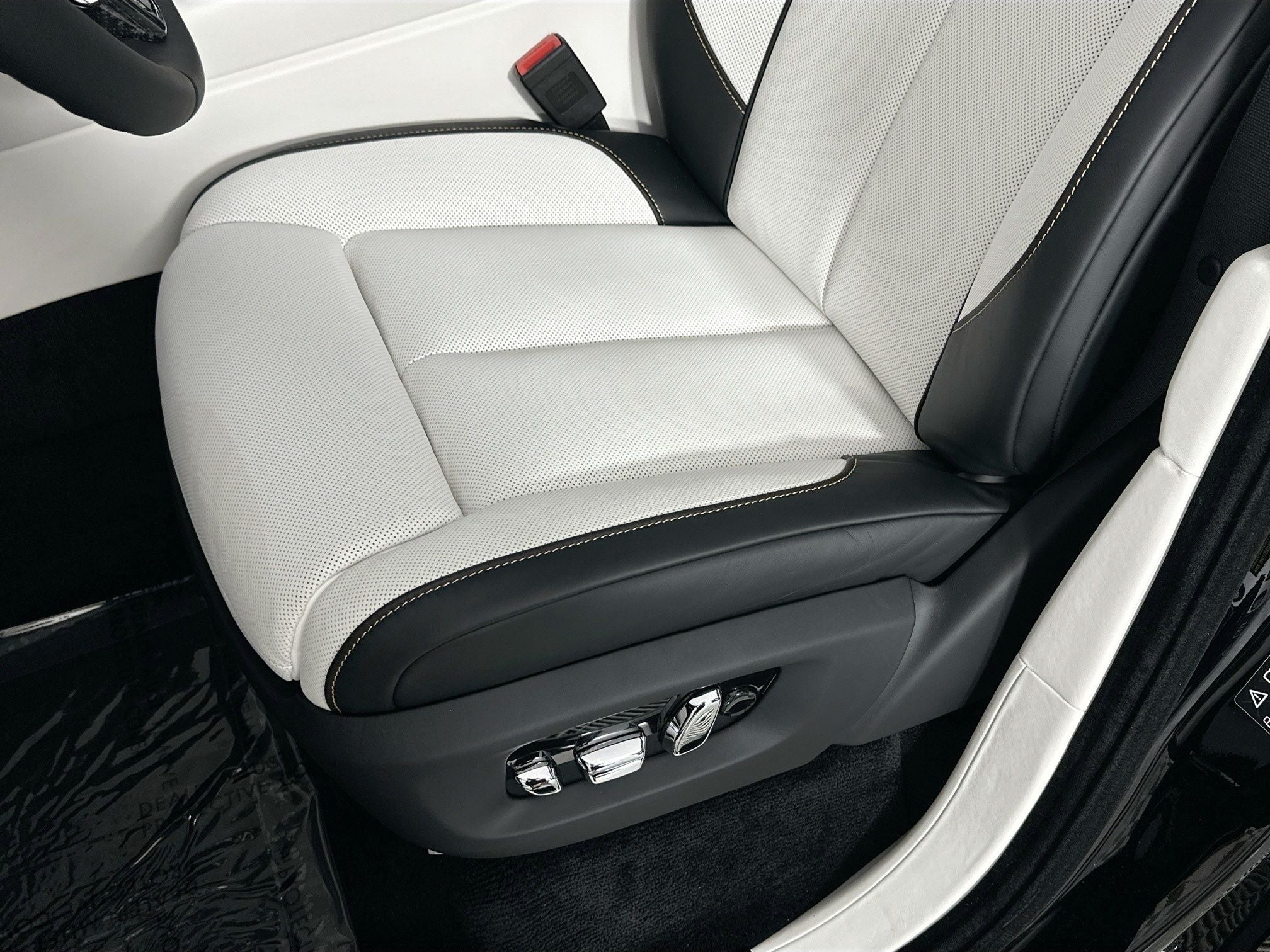 2026 Rolls-Royce Black Badge Cullinan Base