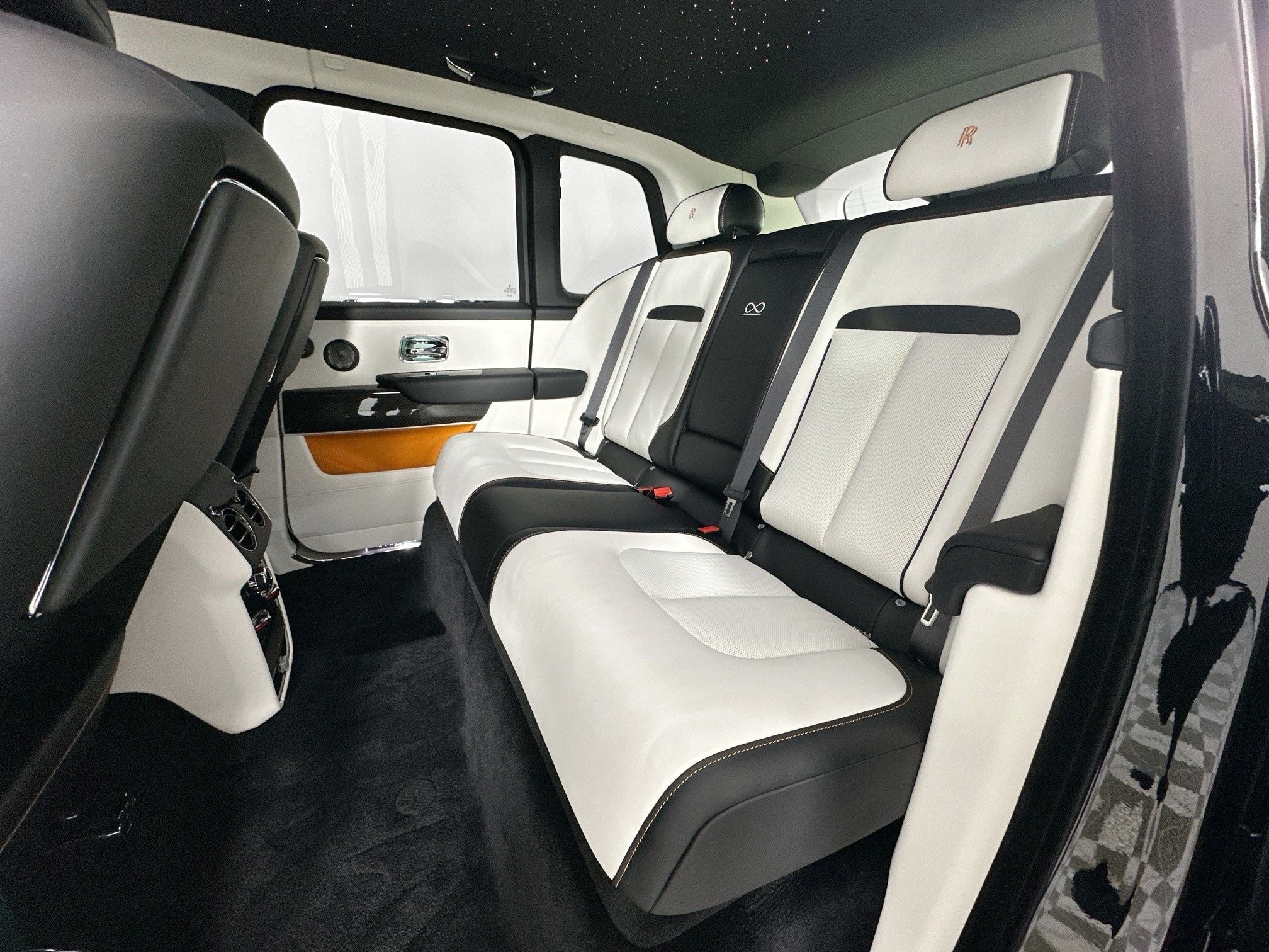 2026 Rolls-Royce Black Badge Cullinan Base