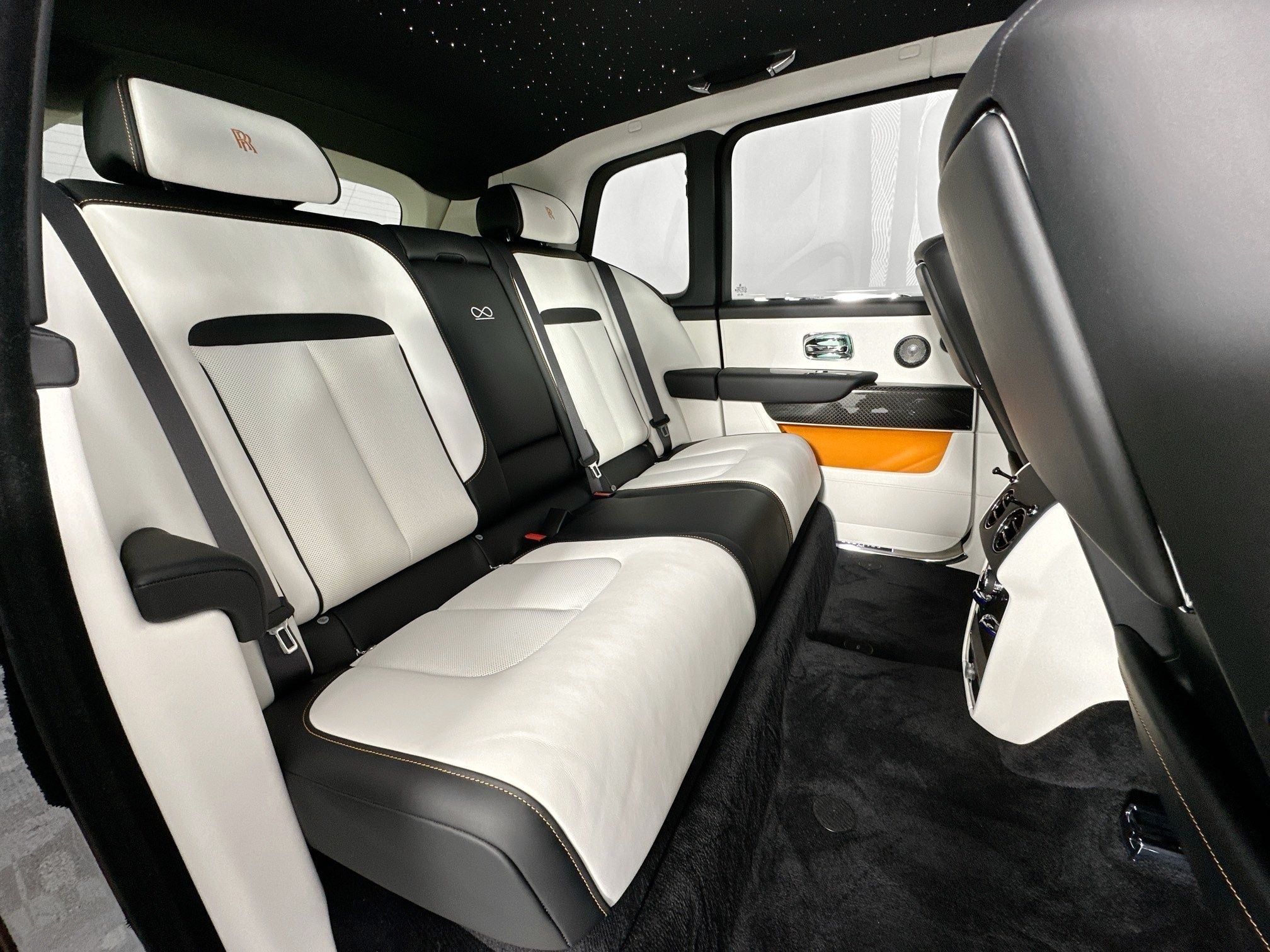 2026 Rolls-Royce Black Badge Cullinan Base