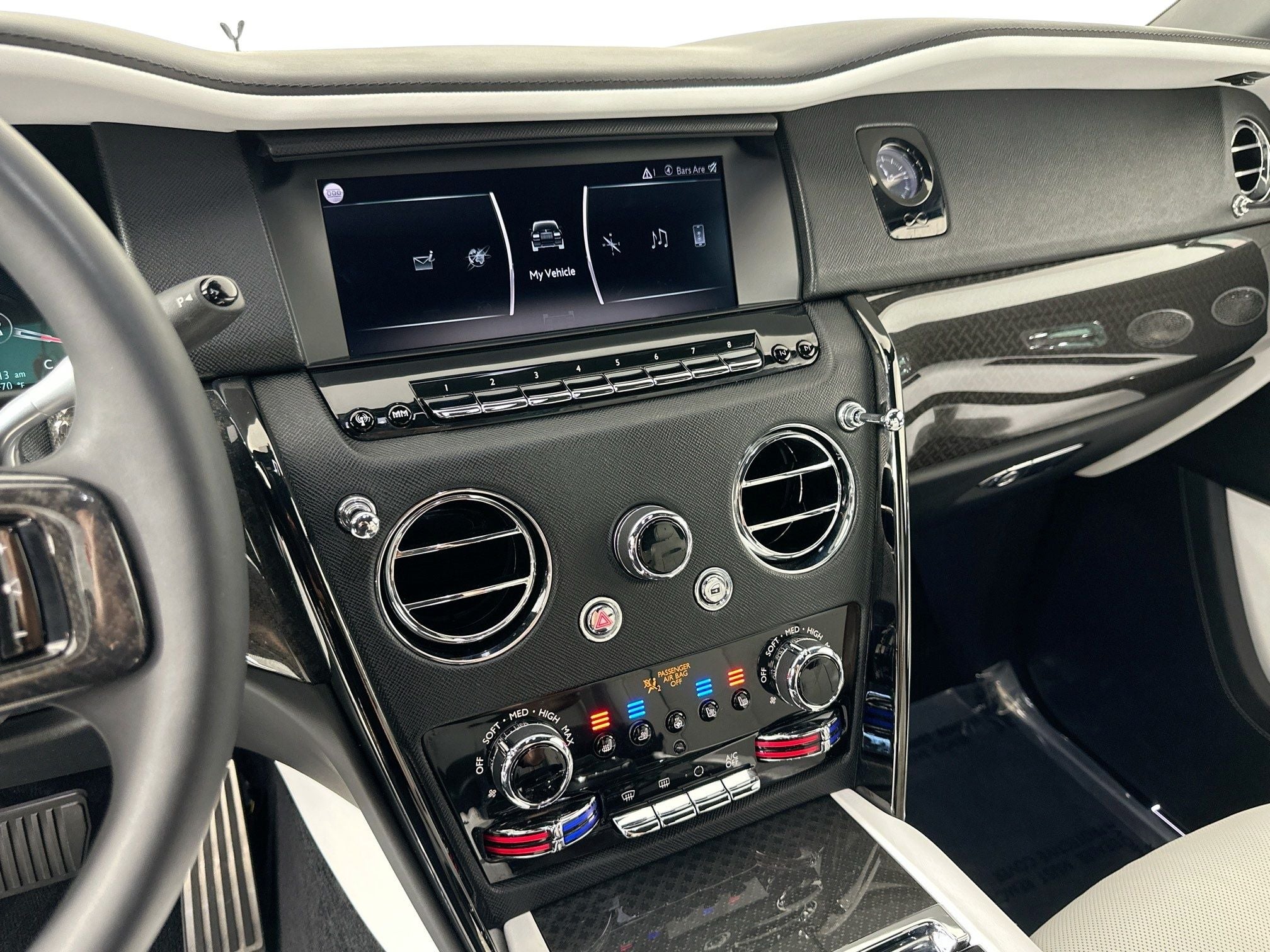 2023 Rolls-Royce Black Badge Cullinan Base