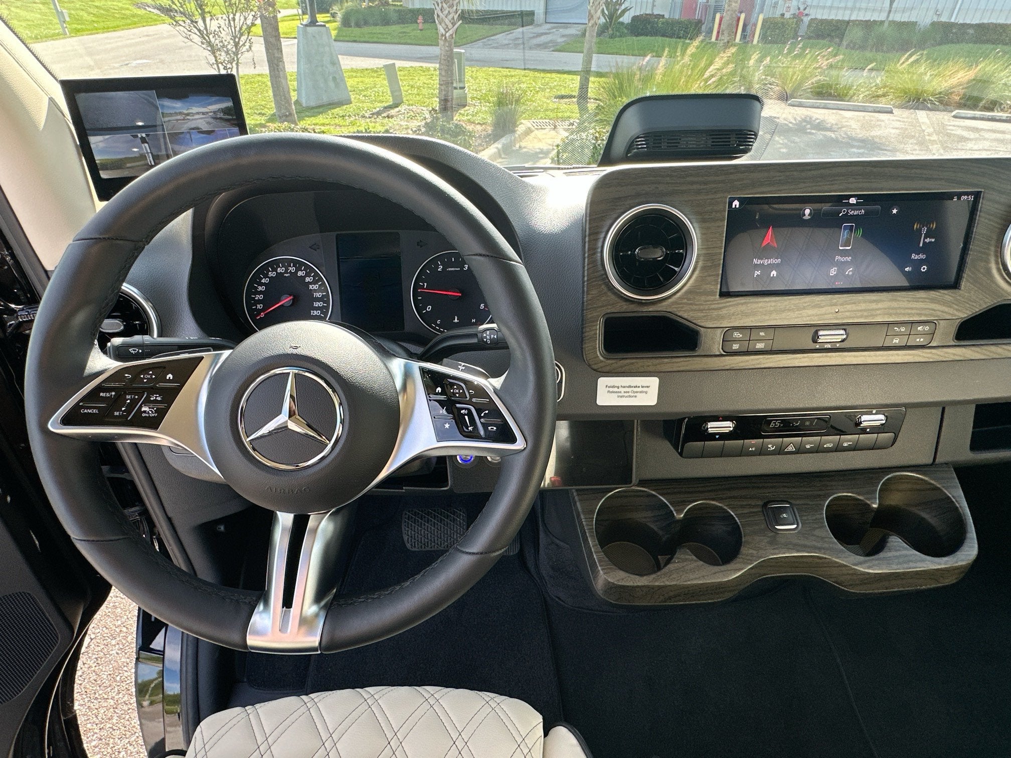 2025 Mercedes-Benz Luxe Cruiser Sprinter 3500 Cargo 170 WB High Roof