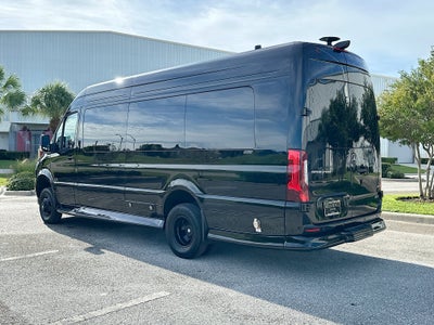 2025 Mercedes-Benz Luxe Cruiser Sprinter 3500 Cargo 170 WB High Roof