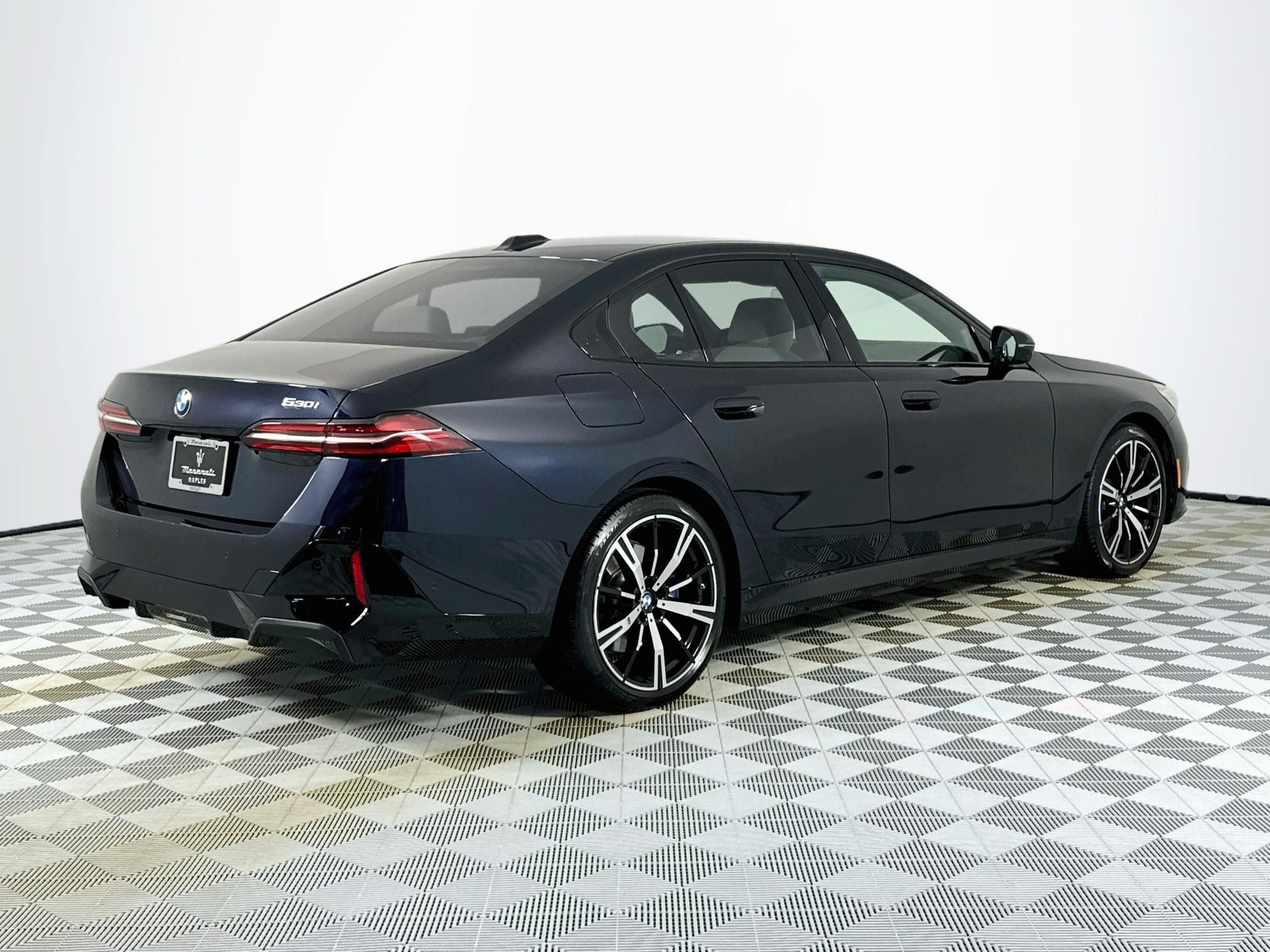 2025 BMW 5 Series 530i M Sport Package