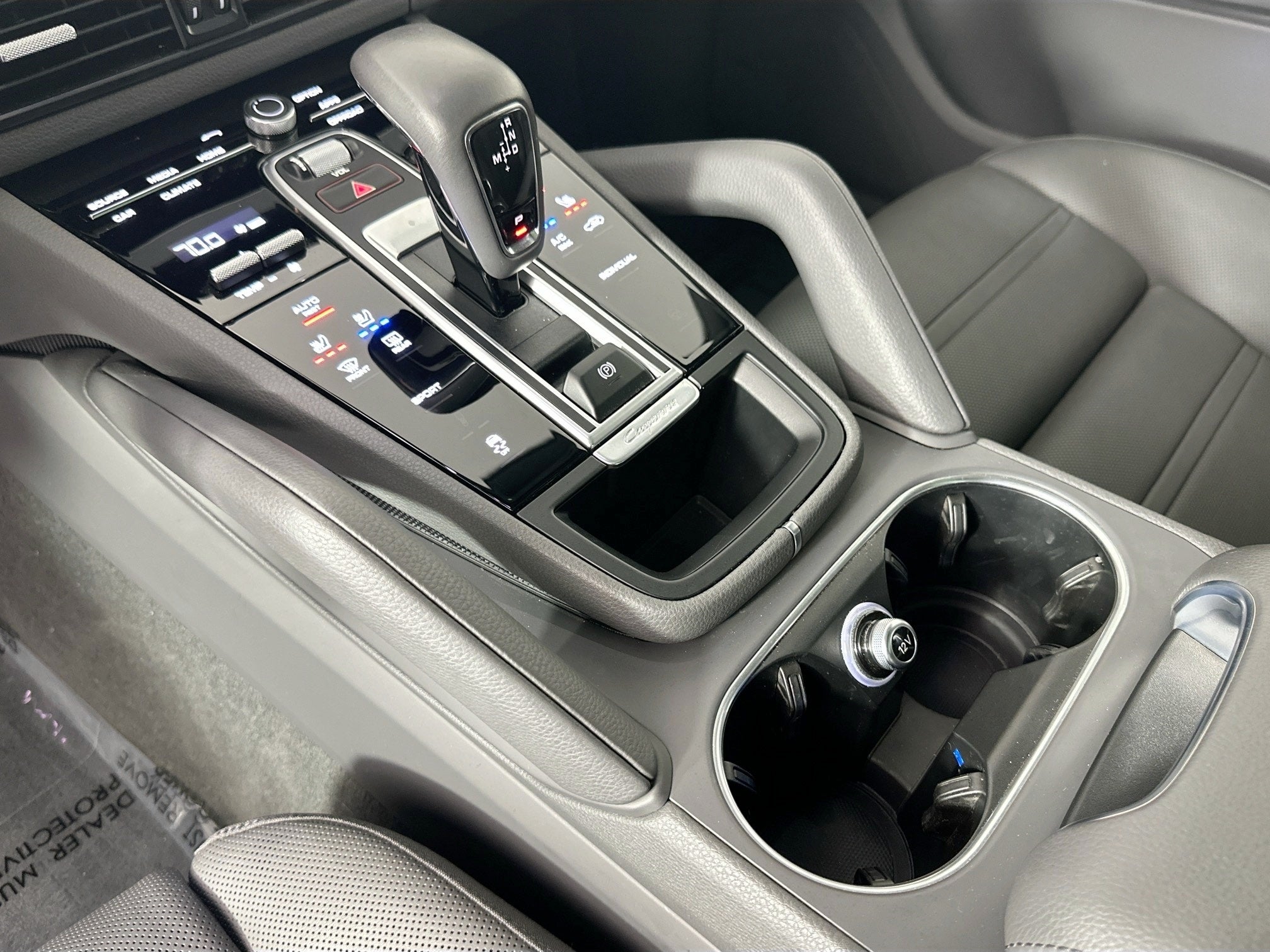 2023 Porsche Cayenne Platinum Edition