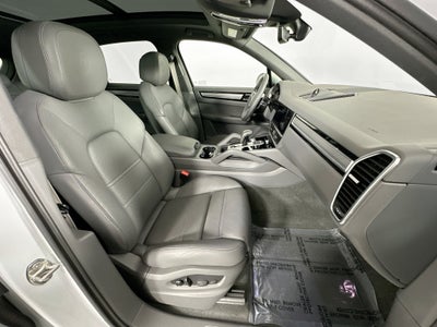 2023 Porsche Cayenne Platinum Edition