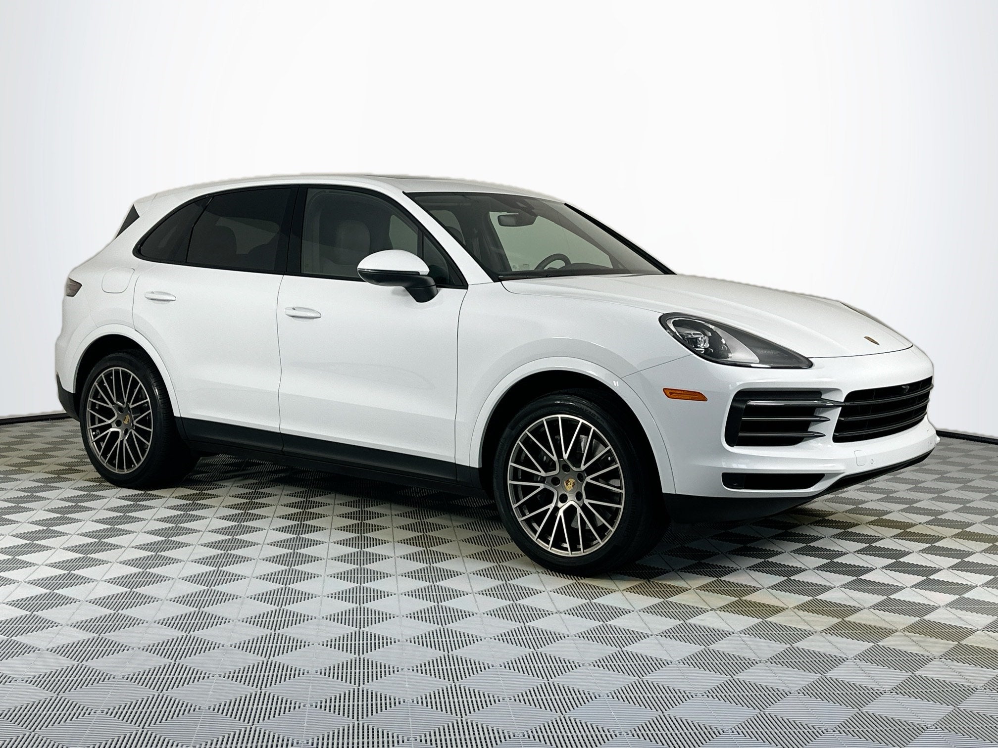 2023 Porsche Cayenne Platinum Edition